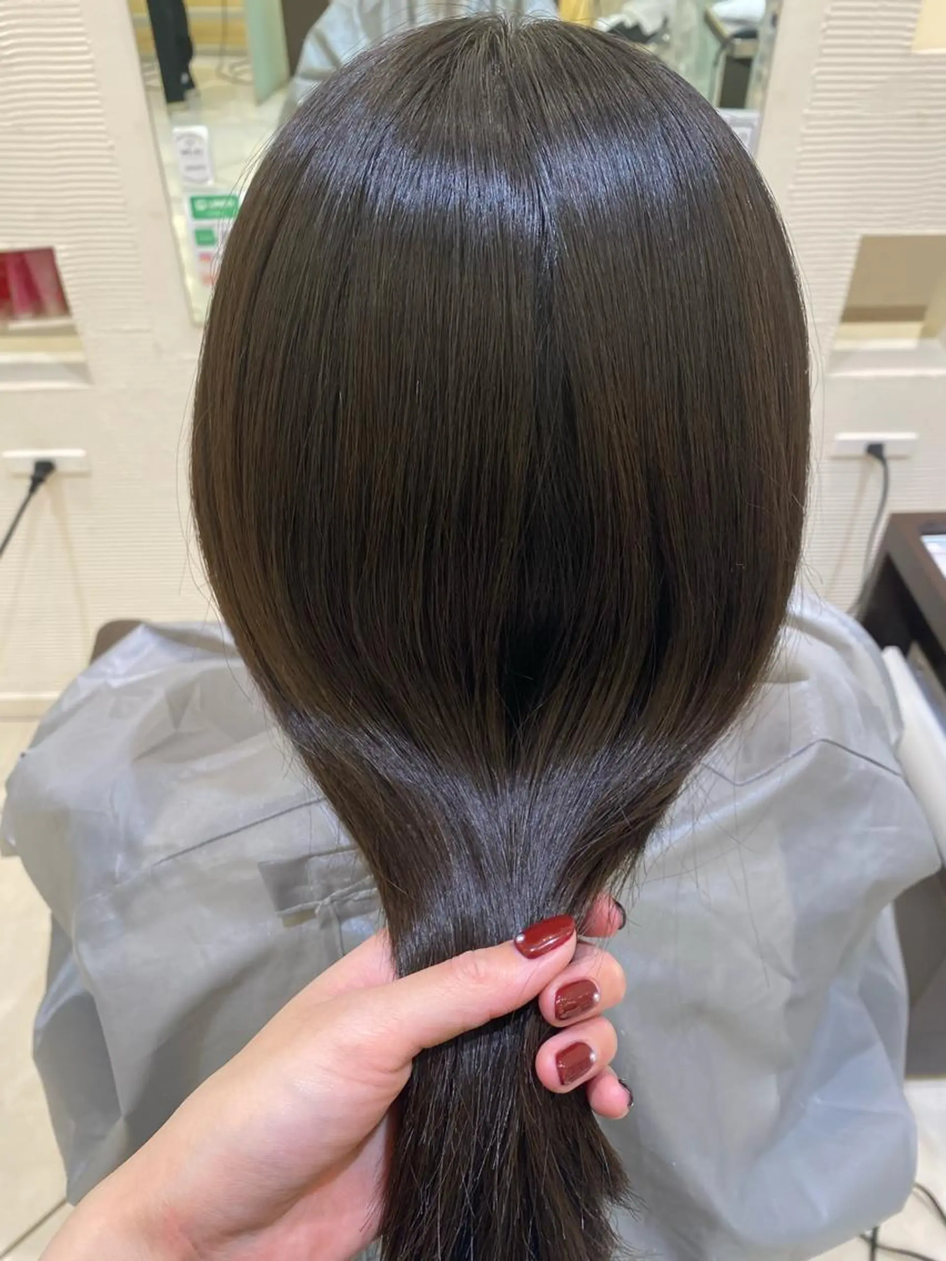 セミロング カラー トリートメント 銀座メンズ専門🖤 小島奈々のヘアスタイル