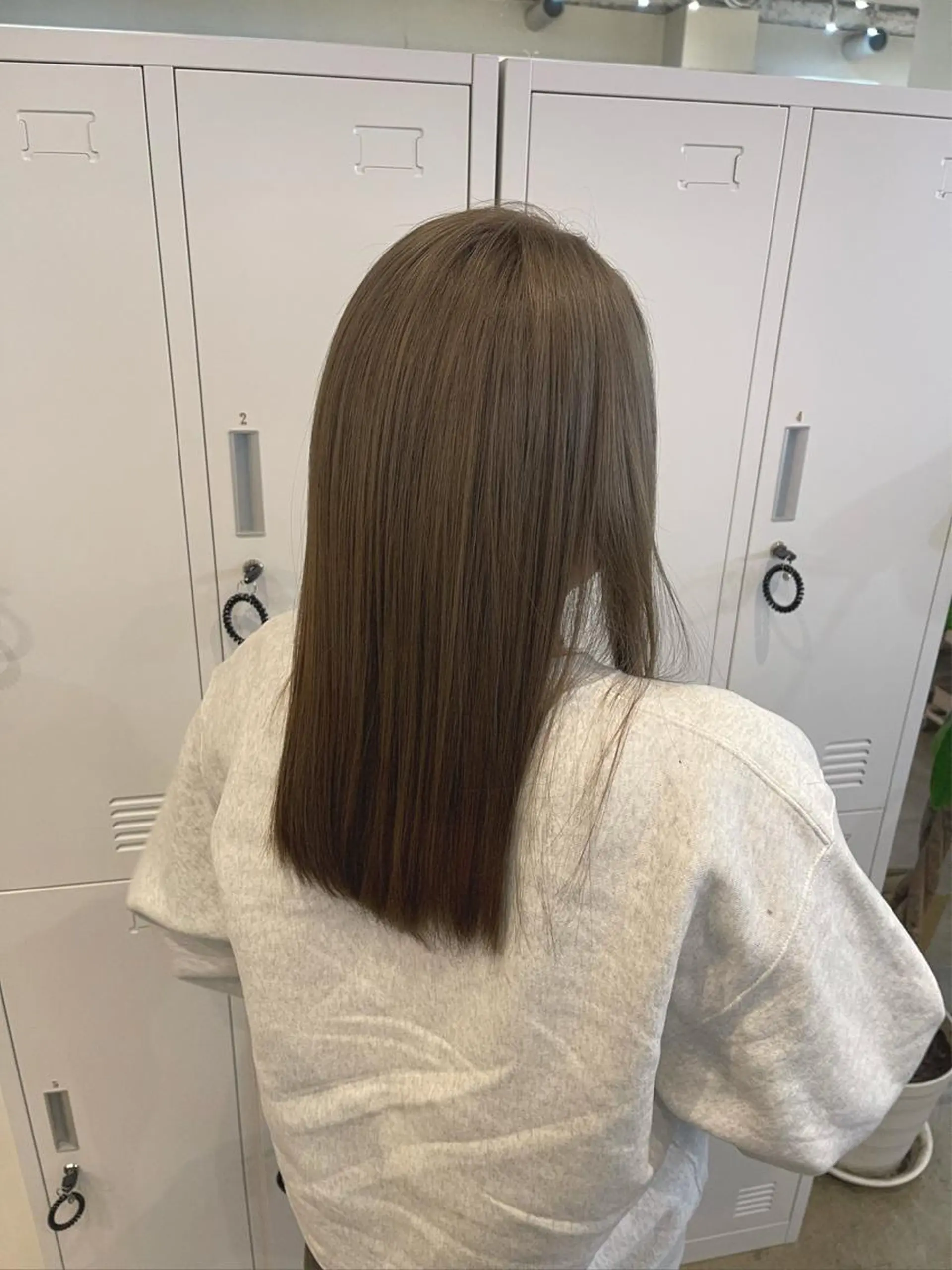 ショート カラー 縮毛矯正 ヘアカラー トリートメント 艶髪カラー😊 西久保光✂️のヘアスタイル