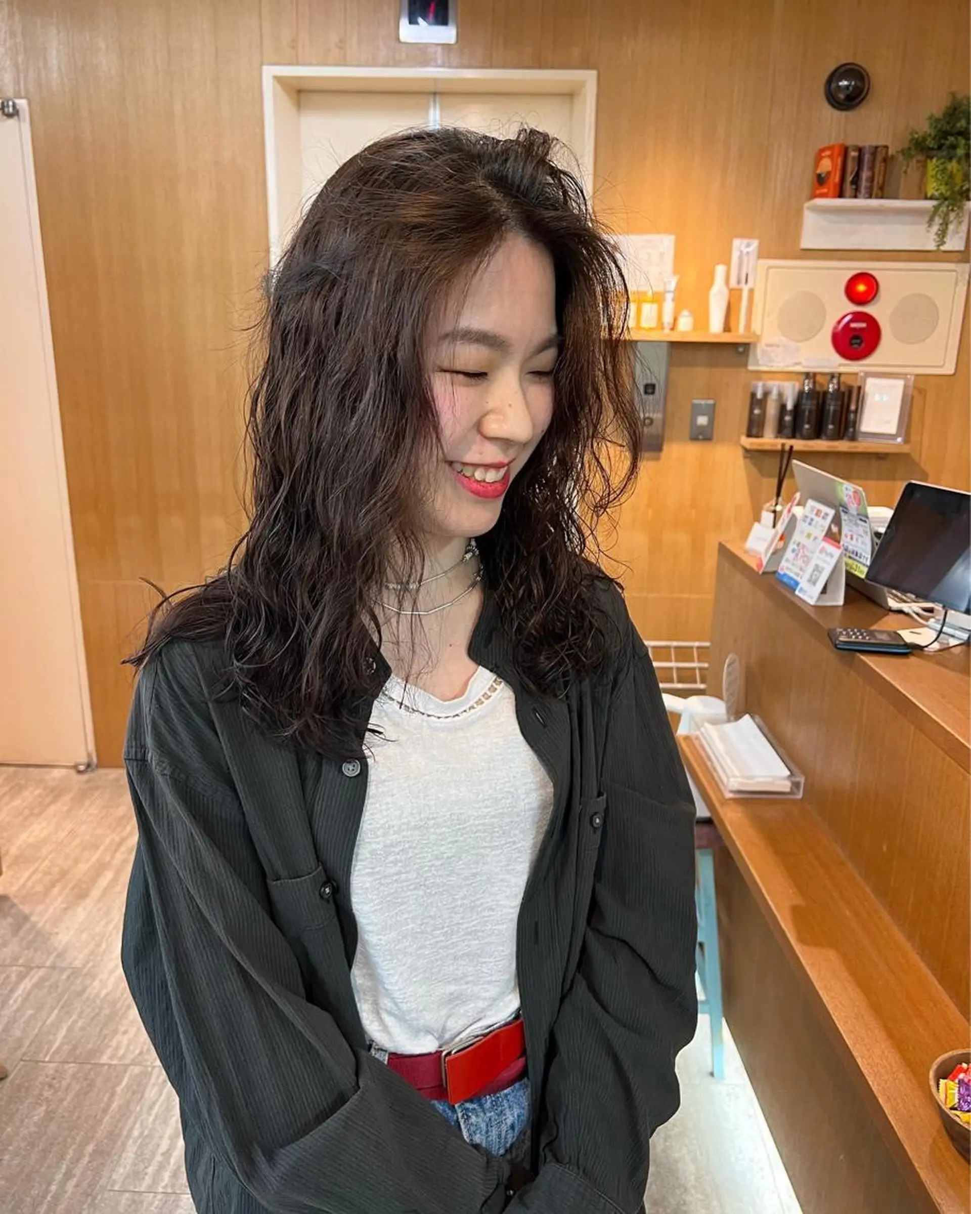 セミロング パーマ 透明感カラー ゆうだいのヘアスタイル