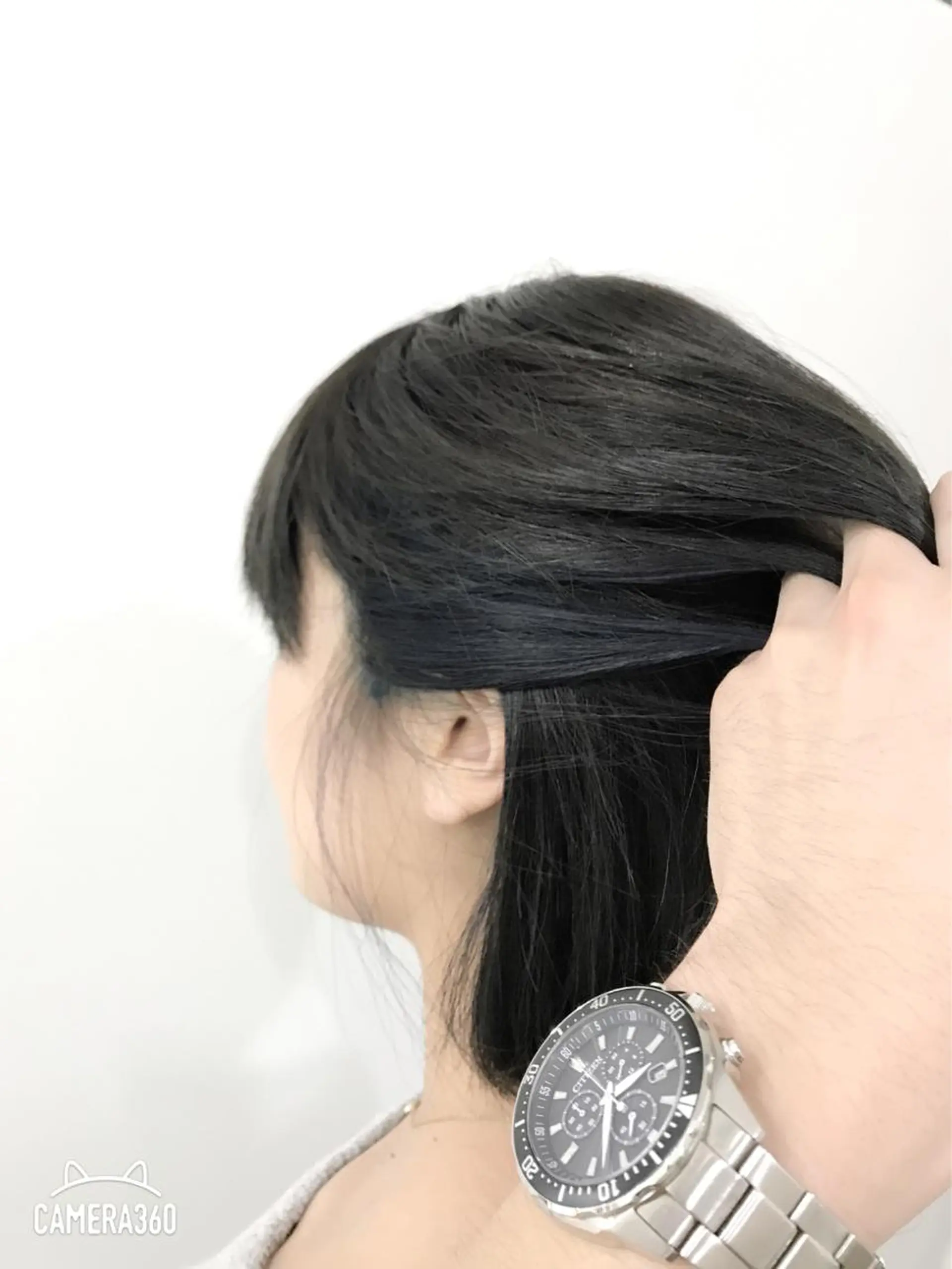 ミディアム カラー アッシュ ブルーカラー イヤリングカラー インナーカラー 相武台ショート特化 💐川崎希💐のヘアスタイル