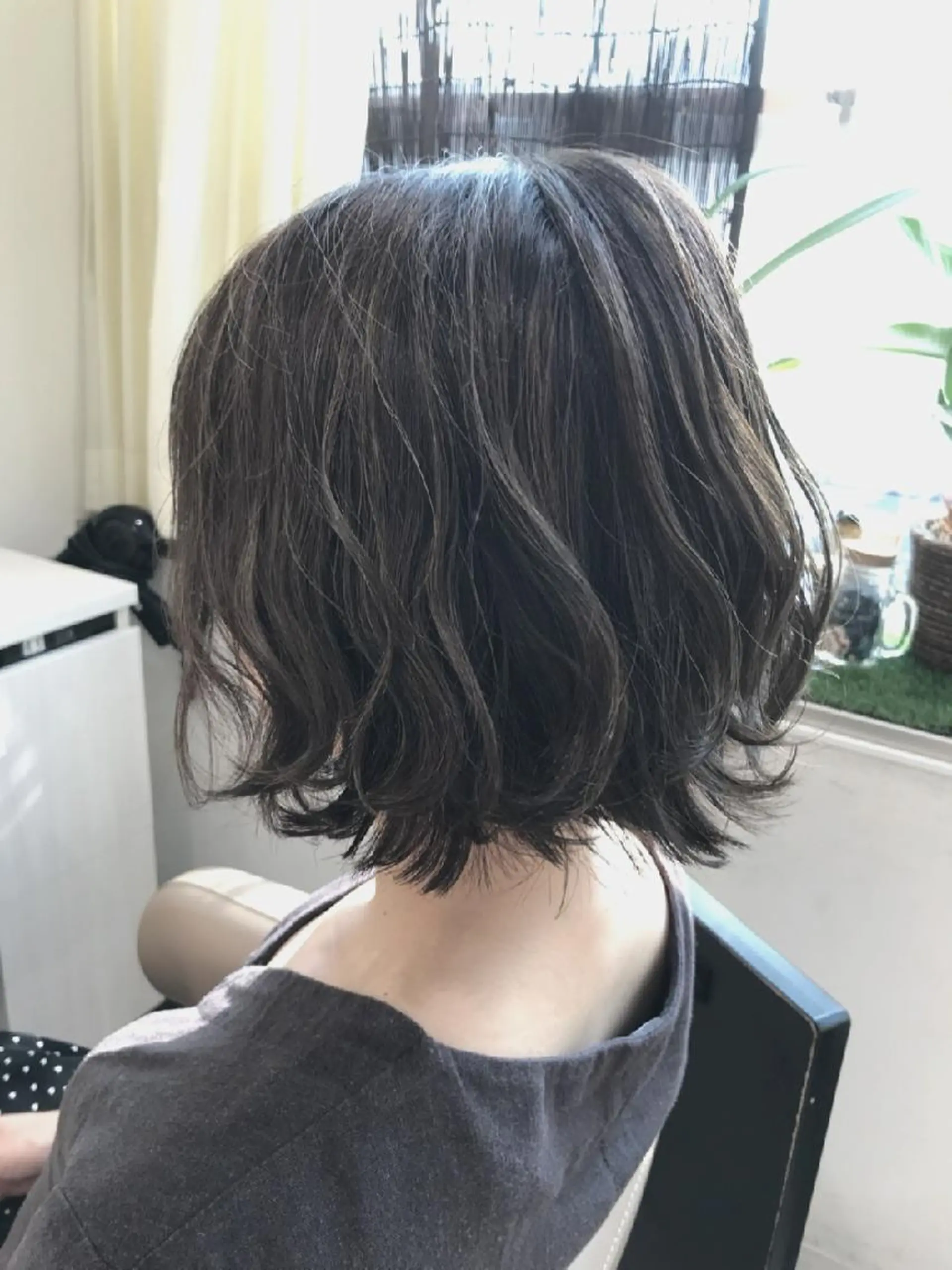 ショート カラー グレージュ ハイライトカラー ハイライト 外ハネヘア ヘアカラー ＡＳＨ大宮/ブリーチ 髪質改善/カラーのヘアスタイル