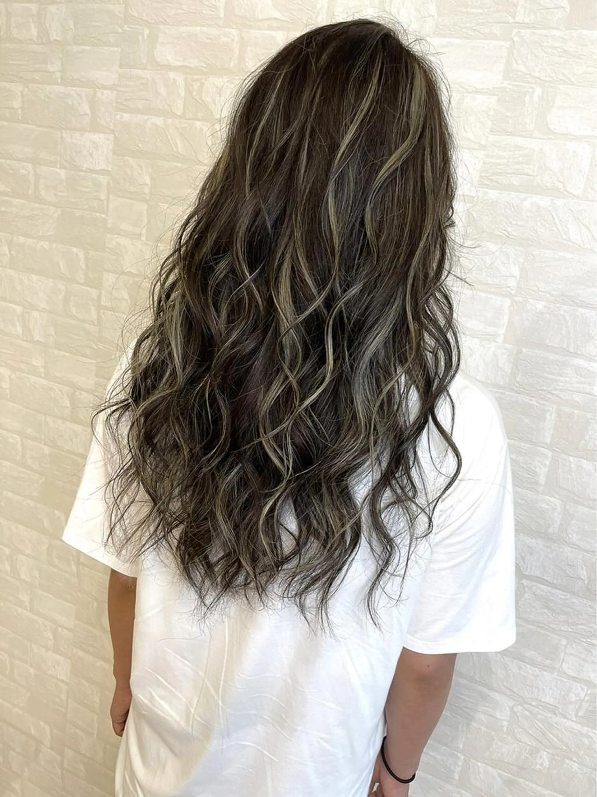 セミロング ハイライト カット ヘアカラー トリートメント 浅井 大雅のヘアスタイル