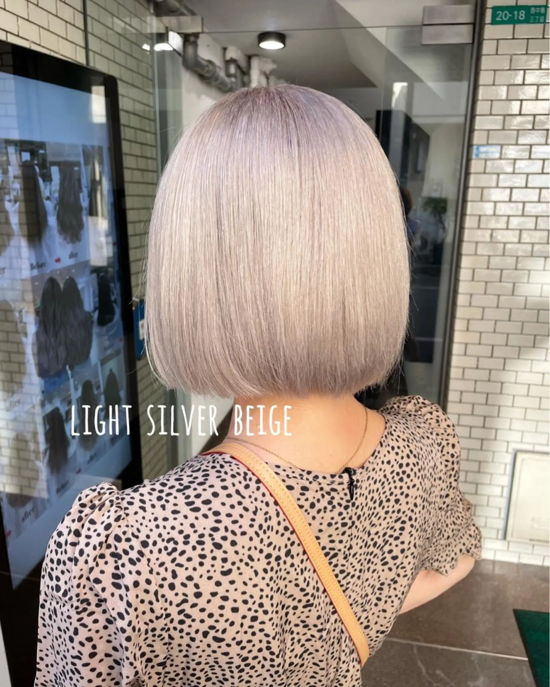 ショート カラー ベージュカラー シルバー シルバーベージュ ヘアカラー トリートメント にしき さんのヘアスタイル