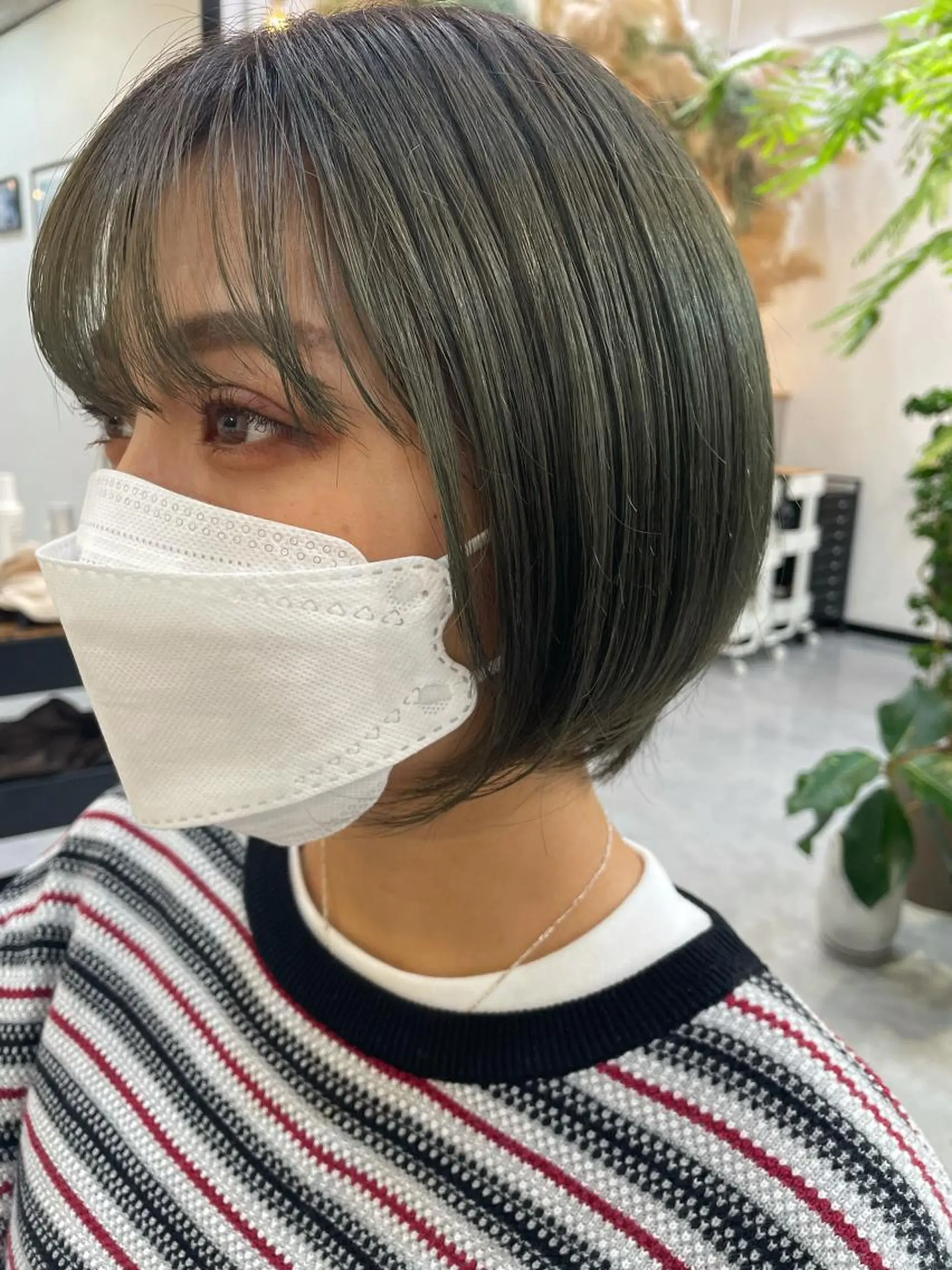 ショート カラー 高梨 菜々のヘアスタイル