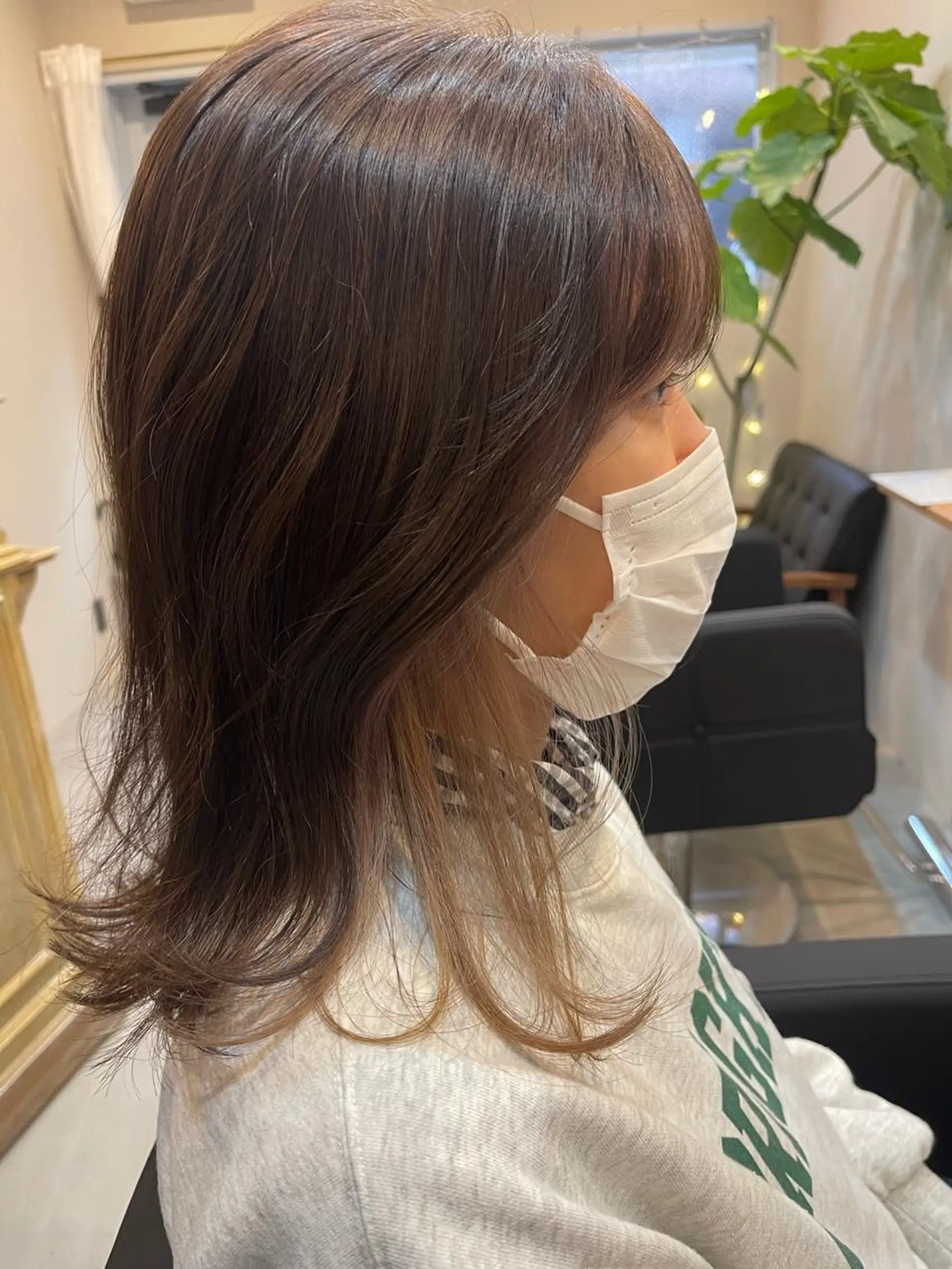 セミロング カラー nowhere ノーウェアのヘアスタイル