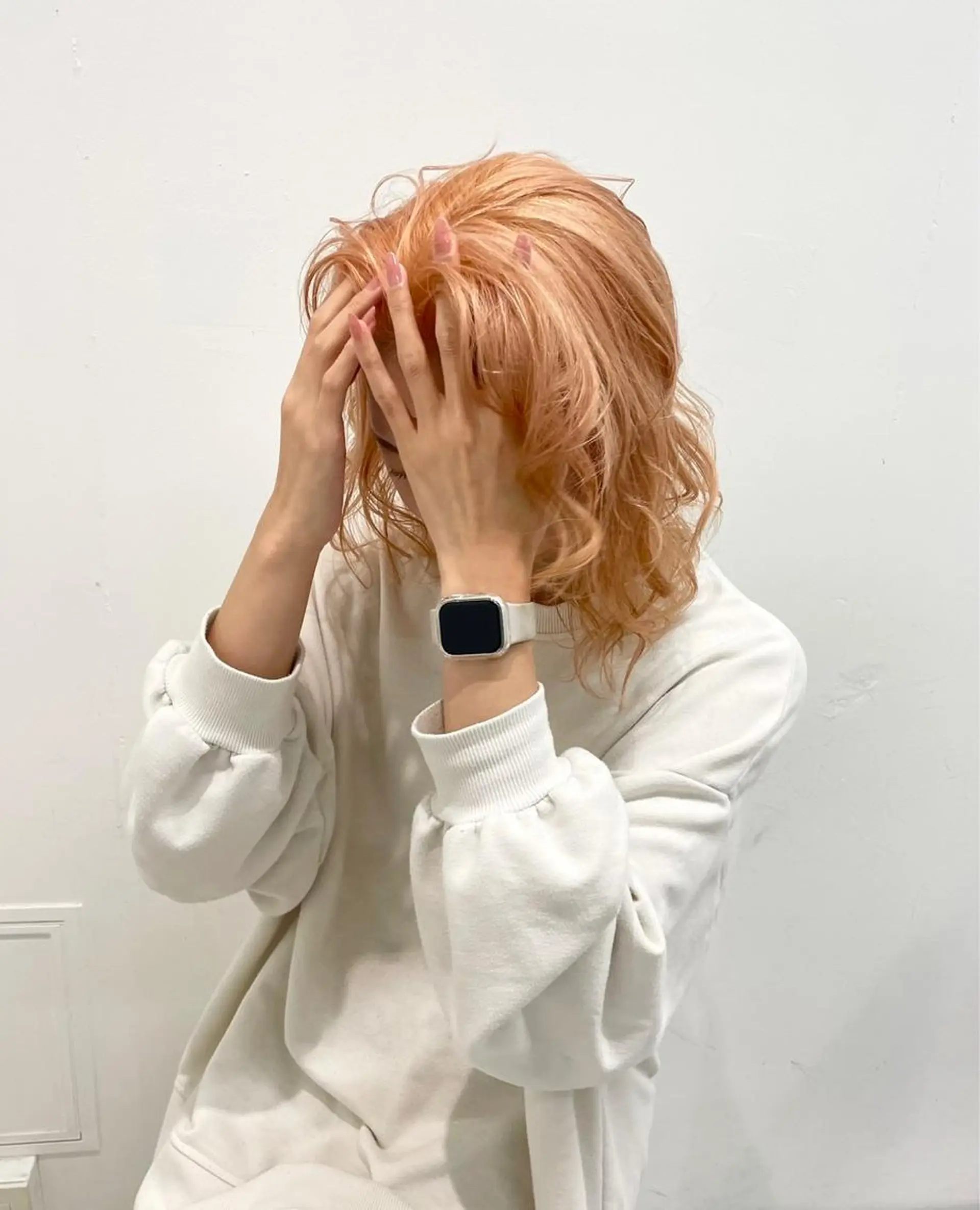 セミロング カラー GO TODAY シェアサロン Flos店所属・🫧ハイトーン✨格安 より質💐マンツーマのヘアスタイル