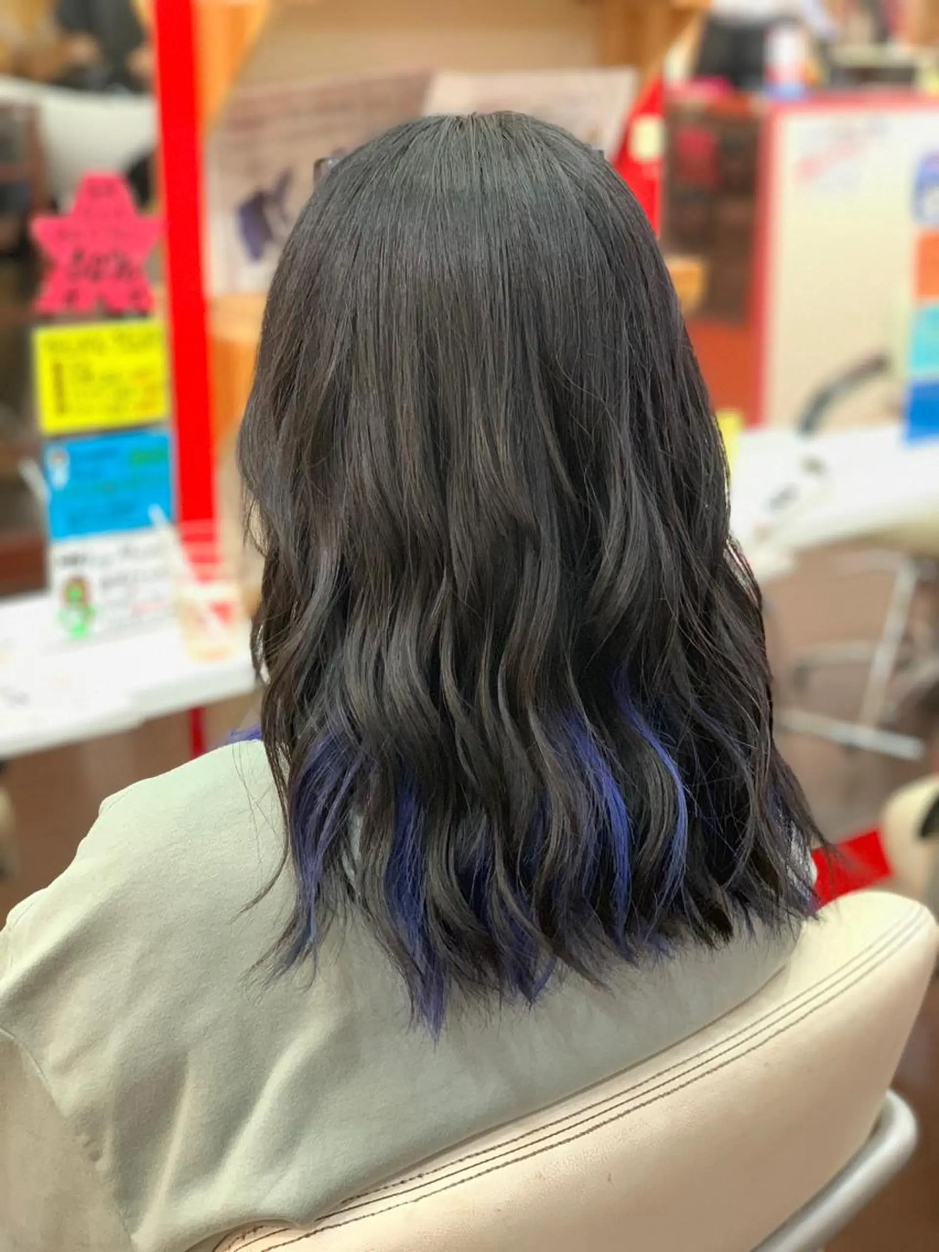 セミロング ヘアカラー たけい ゆうきのヘアスタイル