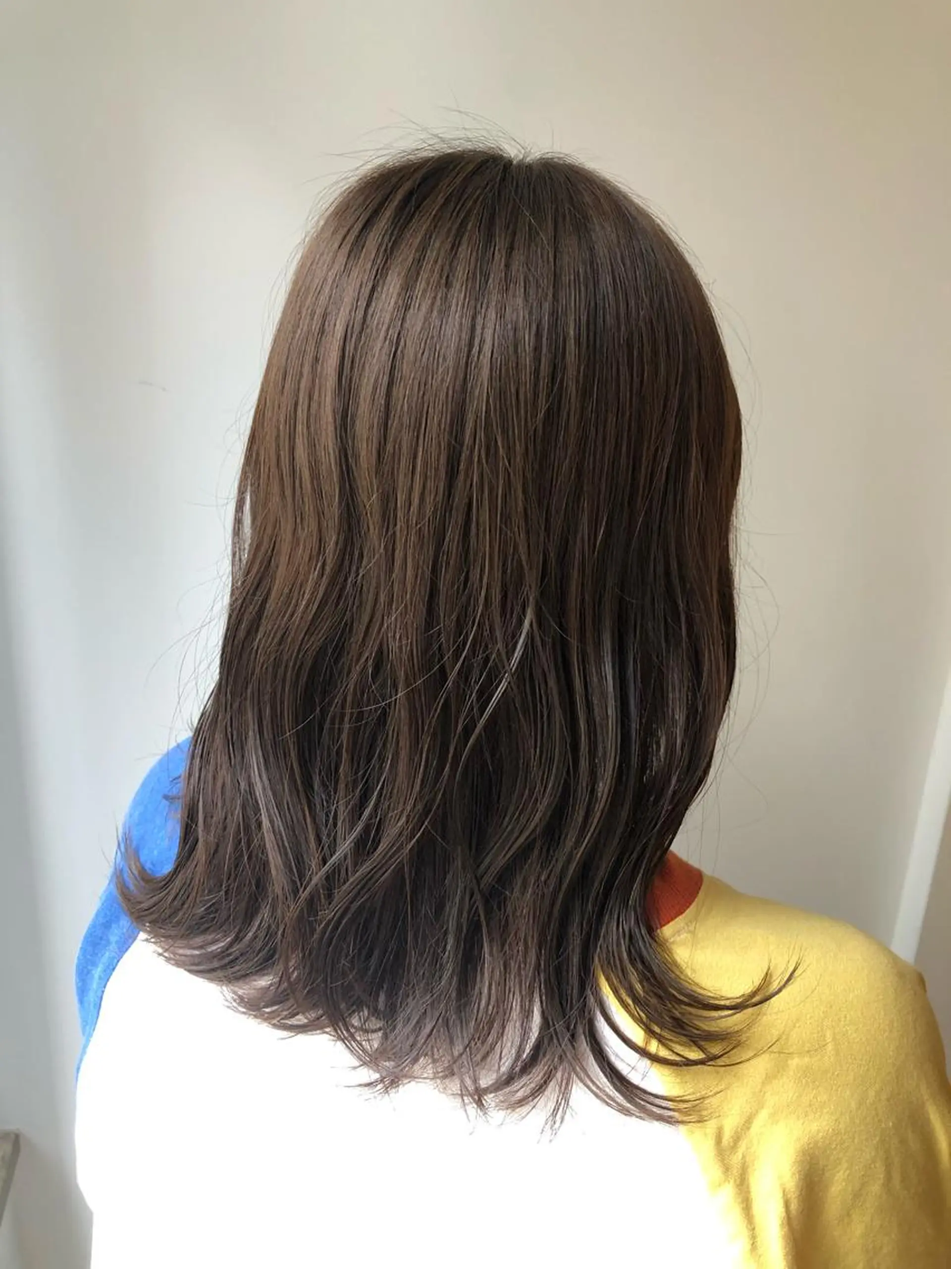 ミディアム カラー ベージュカラー ブリーチ ブリーチなしカラー 🫧tomoka 透明感カラー🫧のヘアスタイル