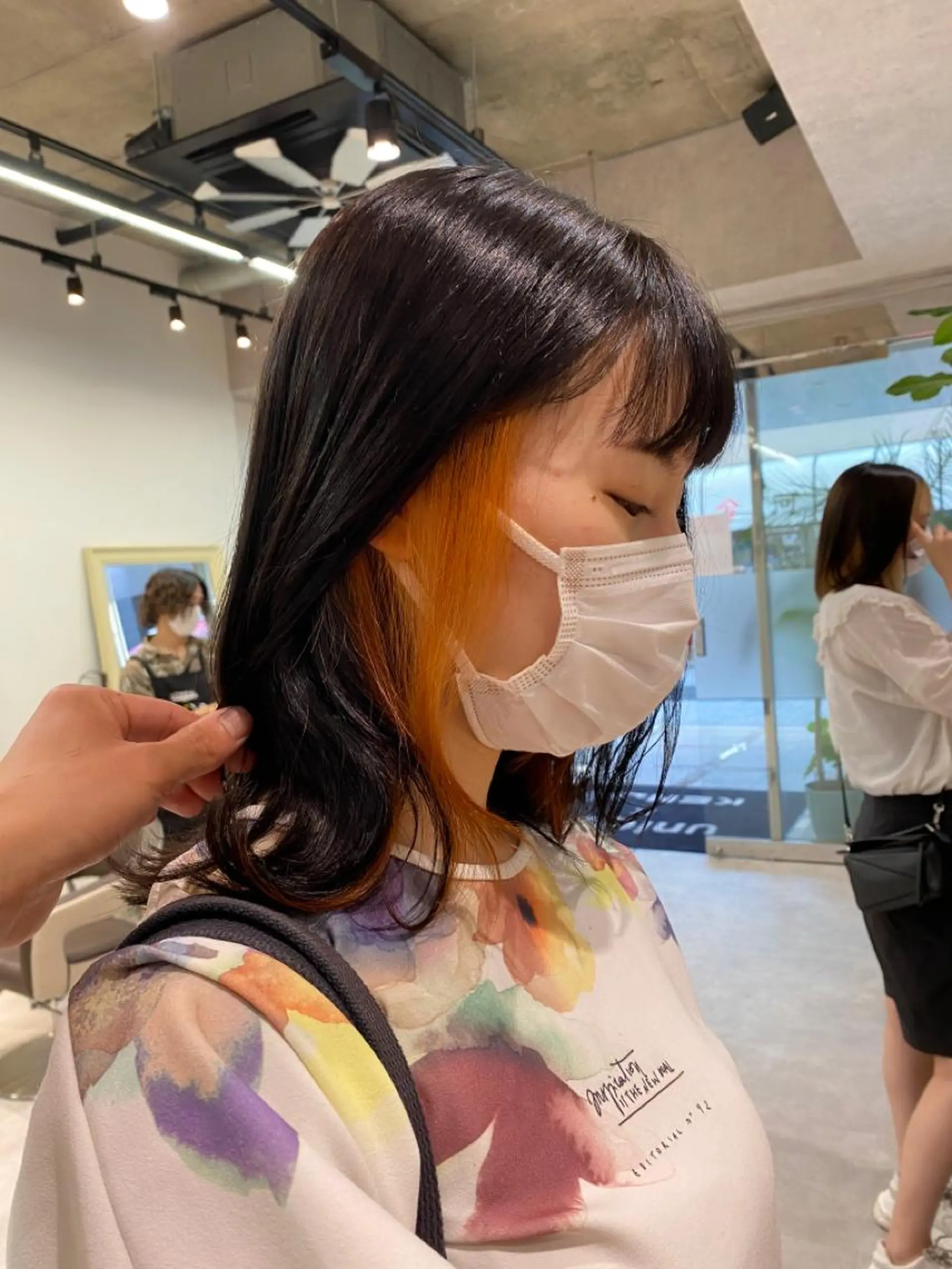 ショート カラー イヤリングカラー オレンジ 町田縮毛矯正/ 髪質改善/美髪特化のヘアスタイル