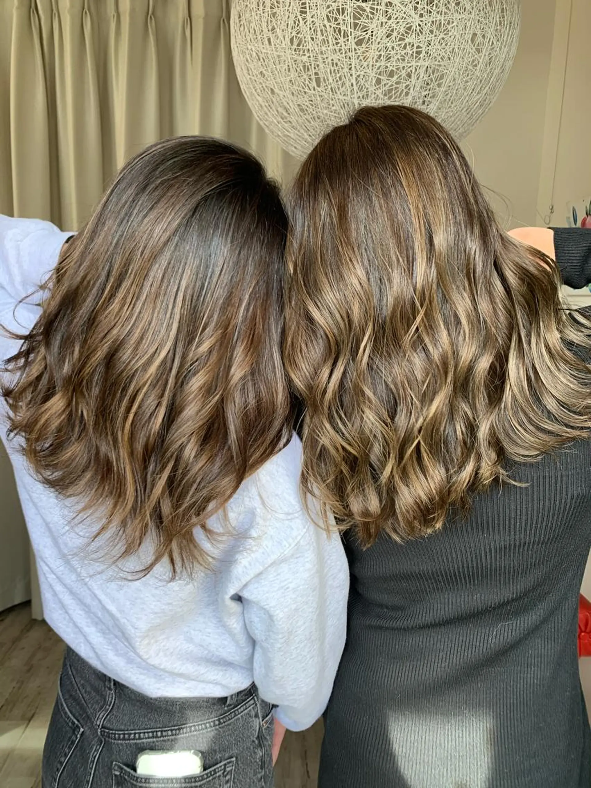 セミロング yoshihara yuukiのヘアスタイル