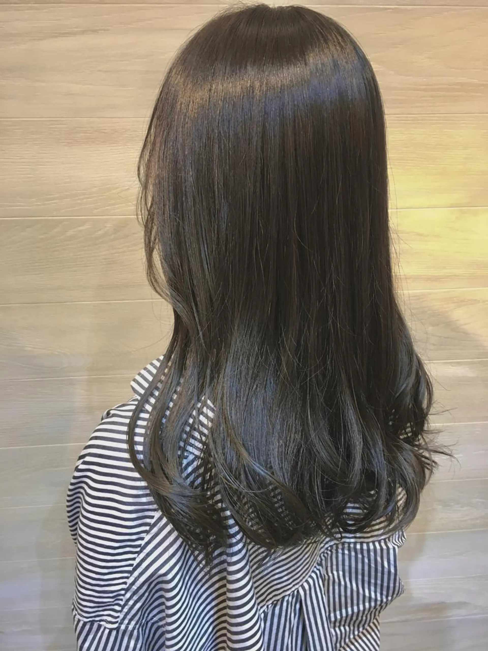 ロング カラー アッシュ アッシュブラウン ベージュカラー 黒髪 ブラウンカラー N° il duca 札幌のヘアスタイル