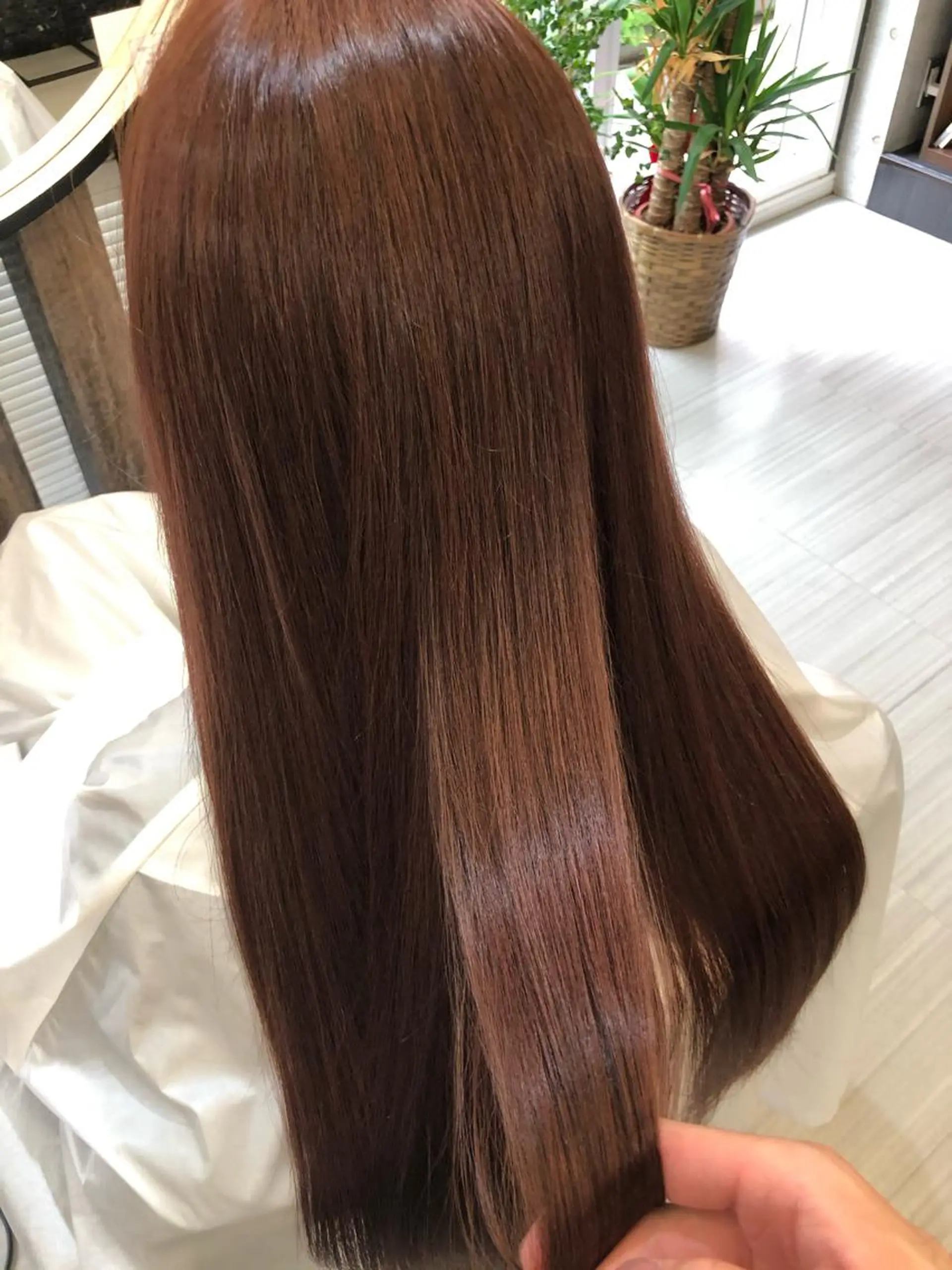 ロング カラー ベージュカラー ブリーチ ブラウンカラー ケアブリーチ カシス カット トリートメント 大人可愛いレイヤー 大田のヘアスタイル
