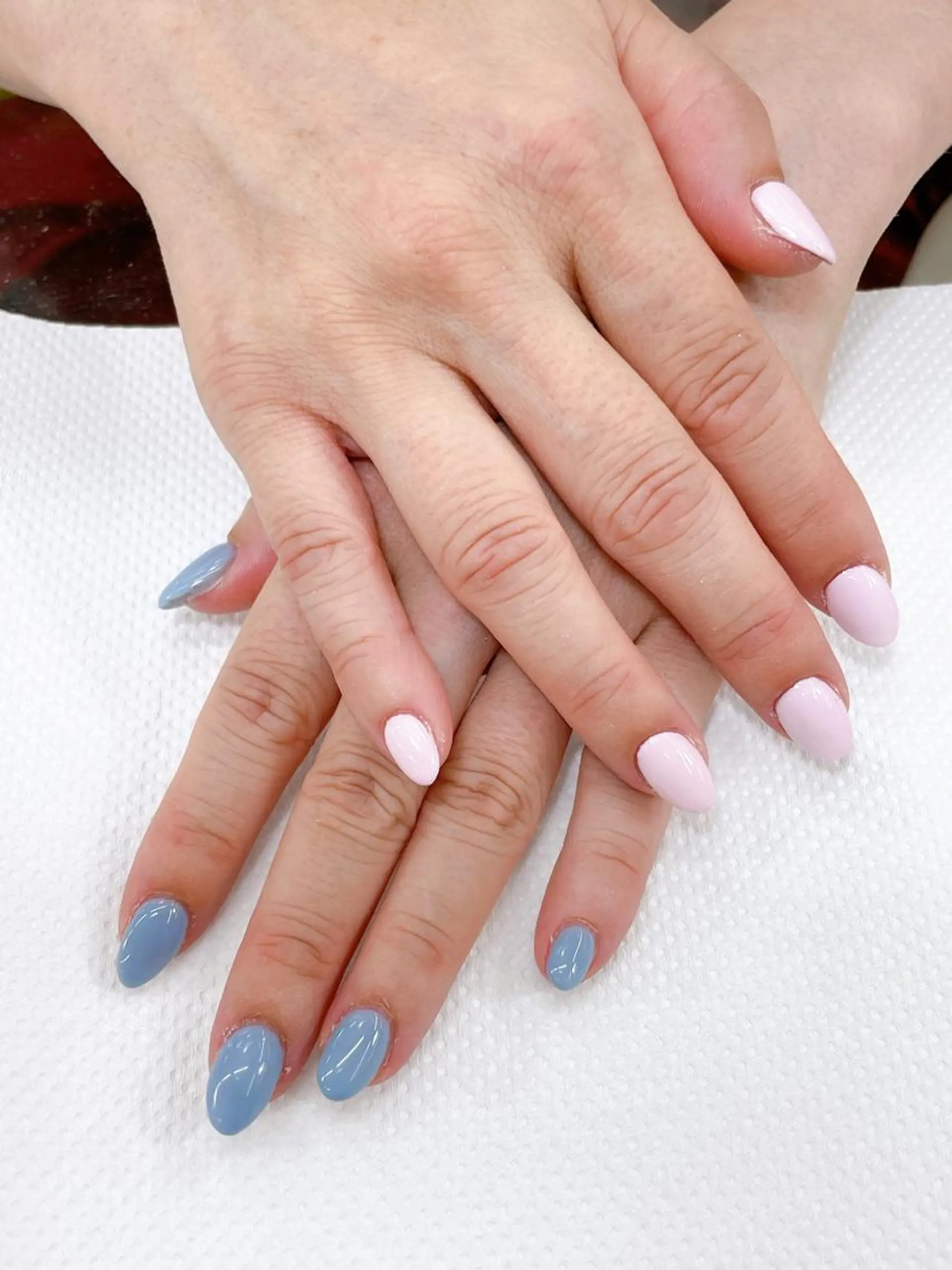 ネイル ブルー ピンク 前田 優佳のネイルデザイン