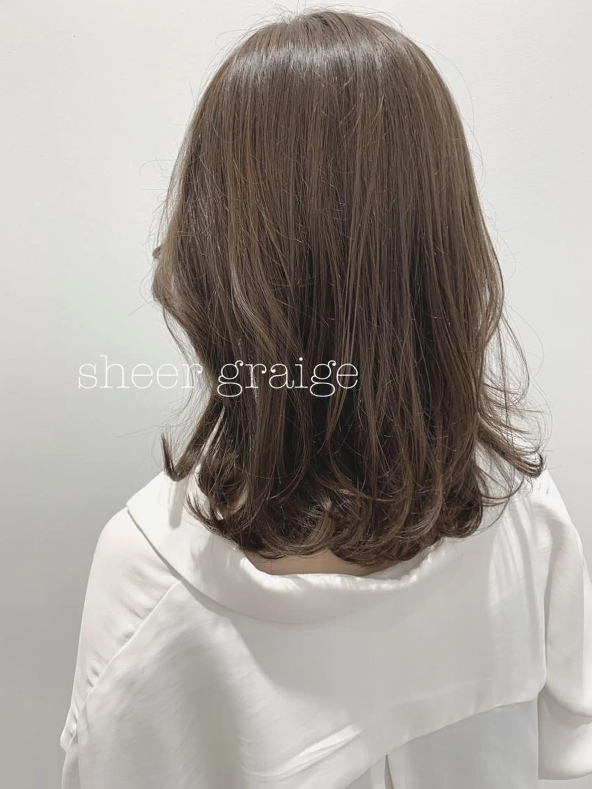 ミディアム カラー カット ヘアカラー トリートメント ぱつっとボブ/ 小野あかねのヘアスタイル