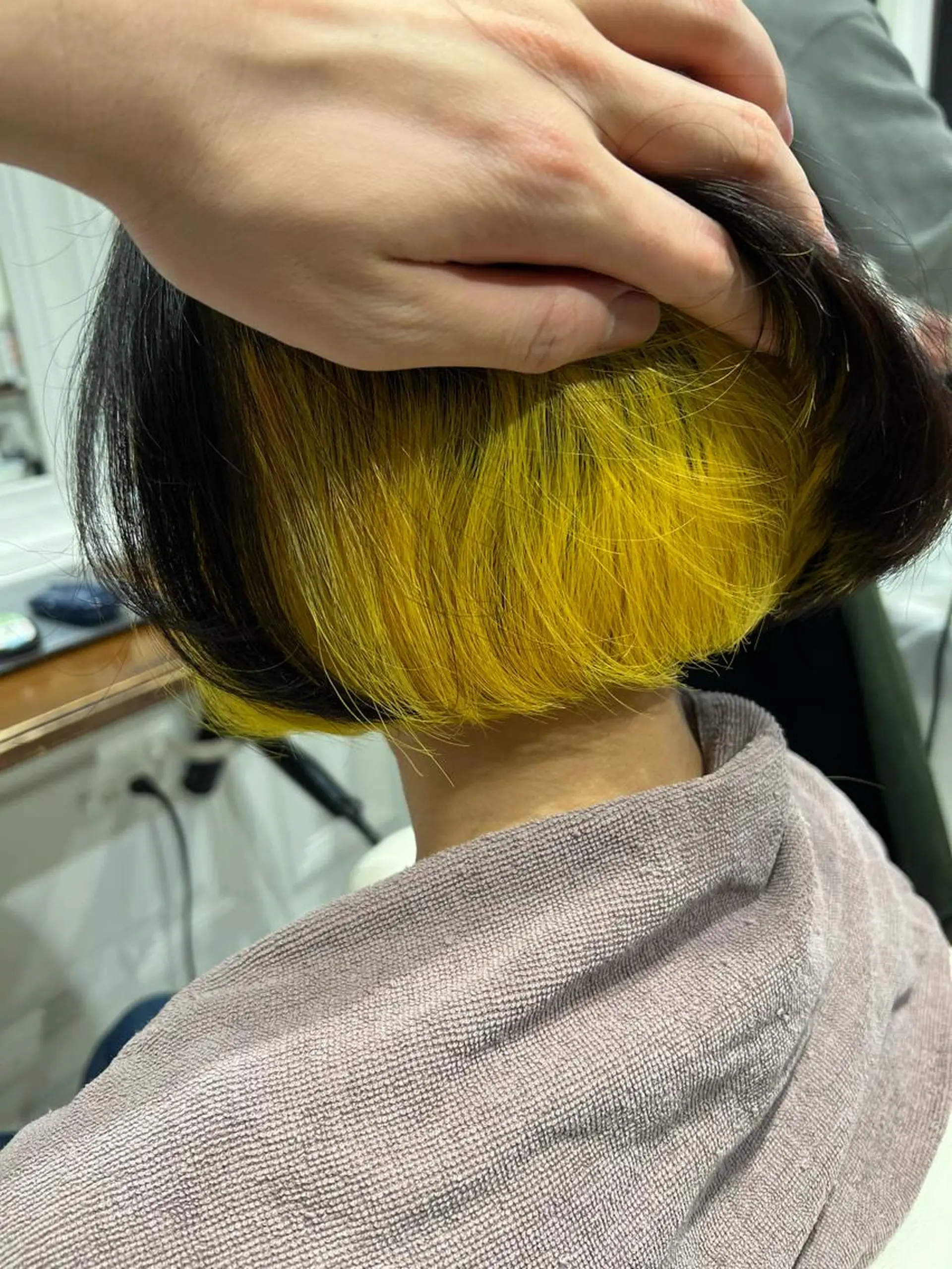 ショート カラー インナーカラー イエローカラー ハラユウタ 千歳船橋駅のヘアスタイル