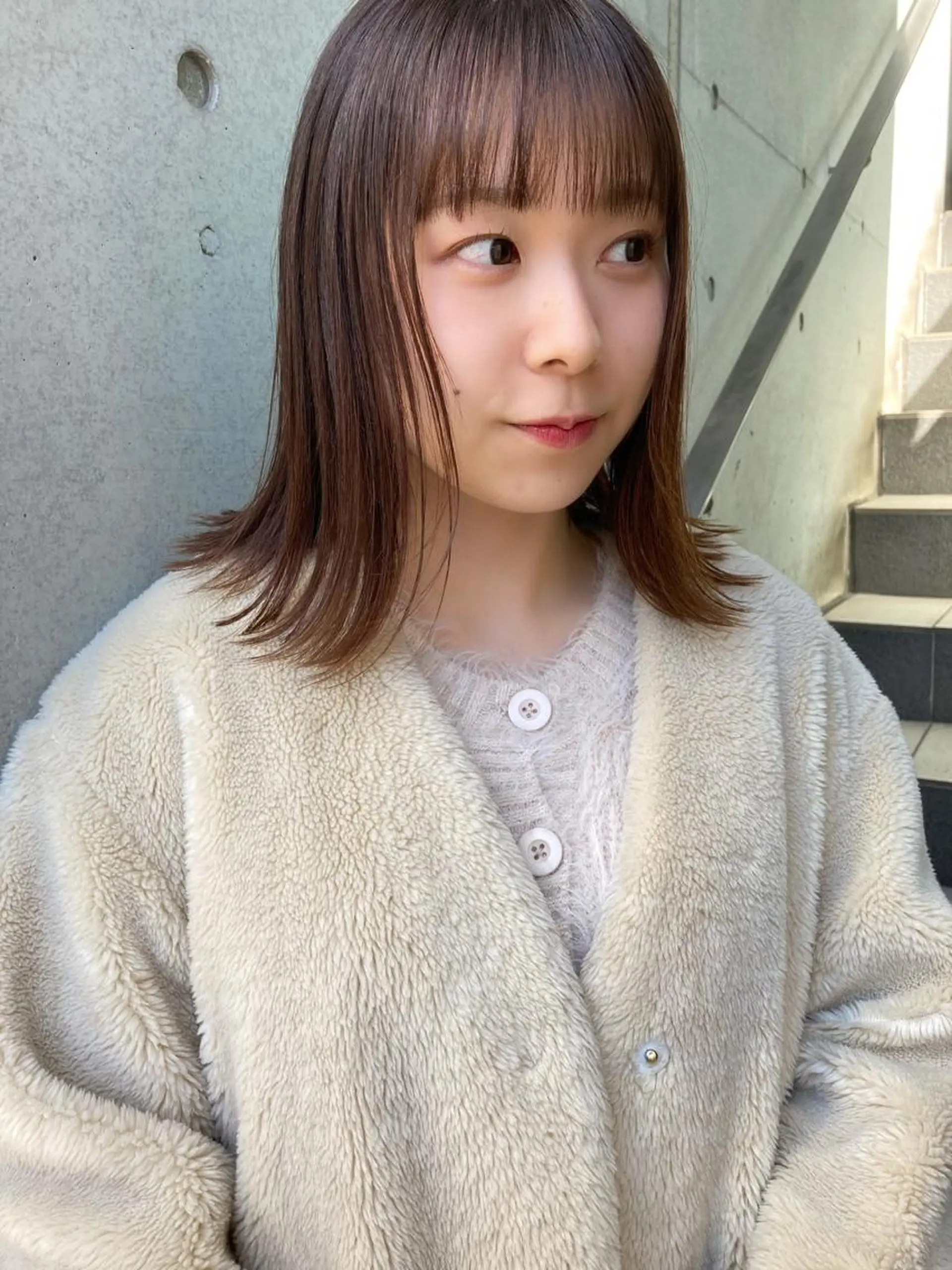 ミディアム 髪質改善 トリートメント 顔まわりレイヤー デザインカットのヘアスタイル