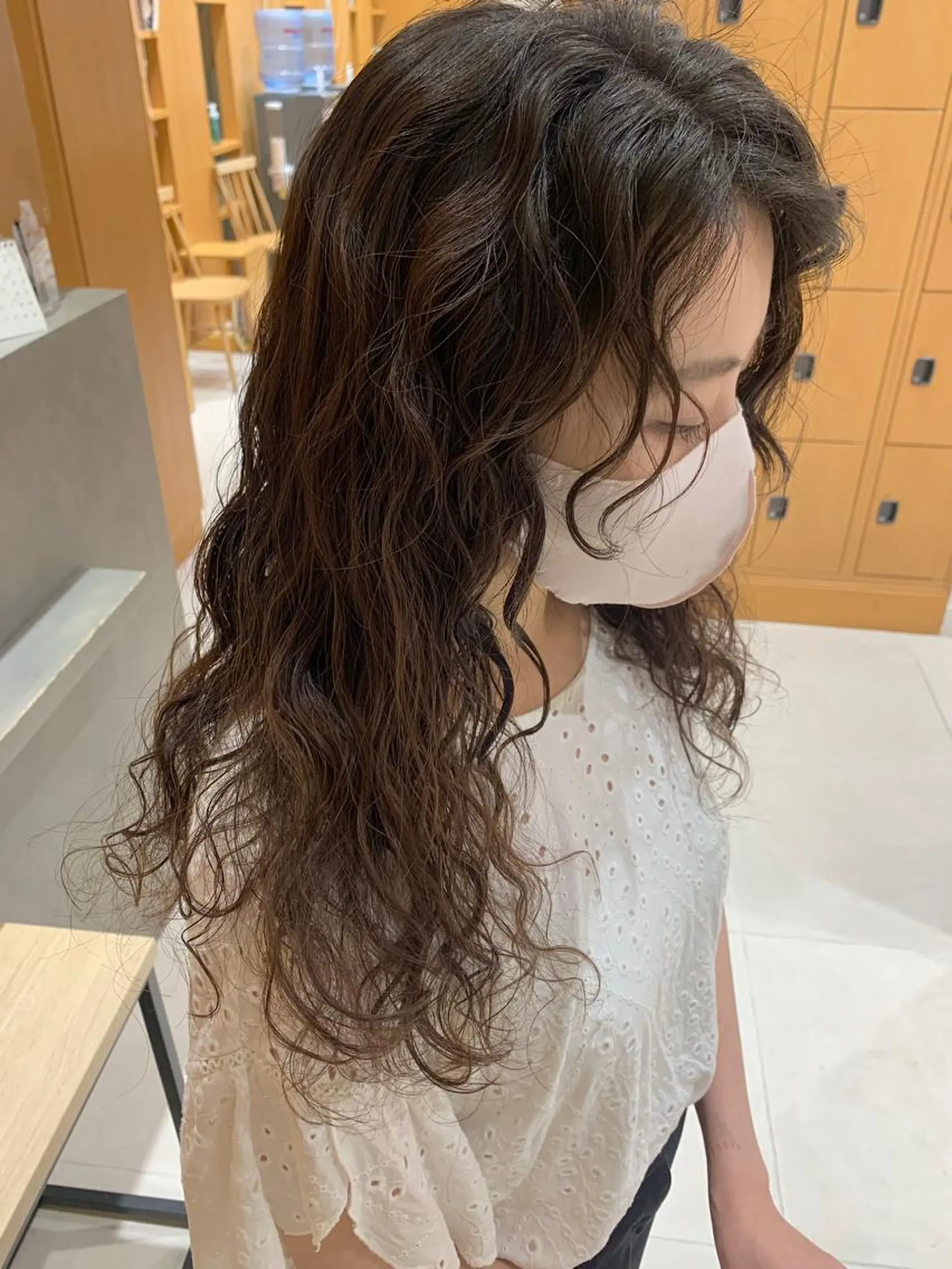 ロング パーマ カット パーマ トリートメント 下川 由貴のヘアスタイル