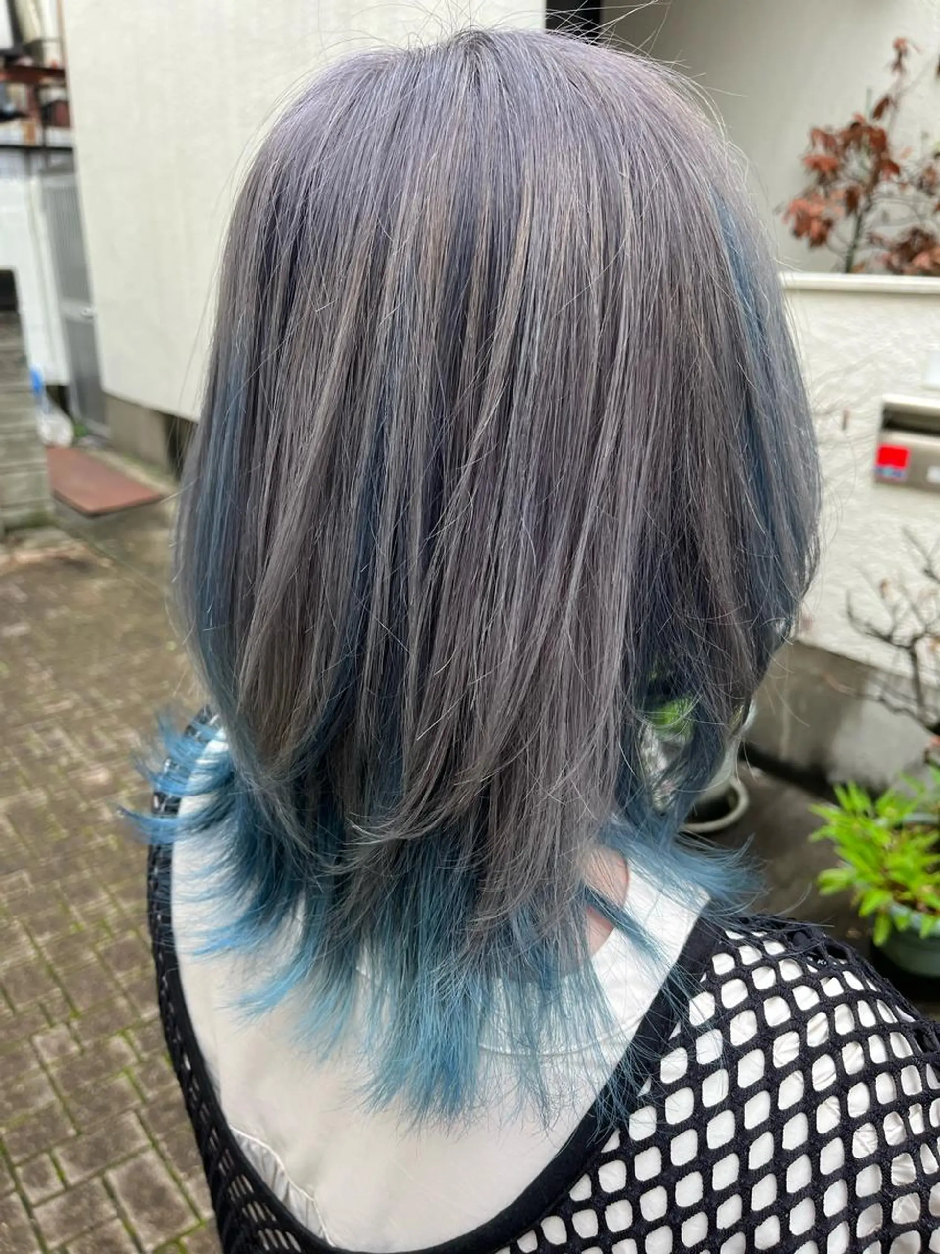 ミディアム カラー ショートボブ ボブレイヤー アッシュ バレイヤージュ ミストバング カット ヘアカラー トリートメント 原宿サロン代表 デザインカラー伊藤卓のヘアスタイル