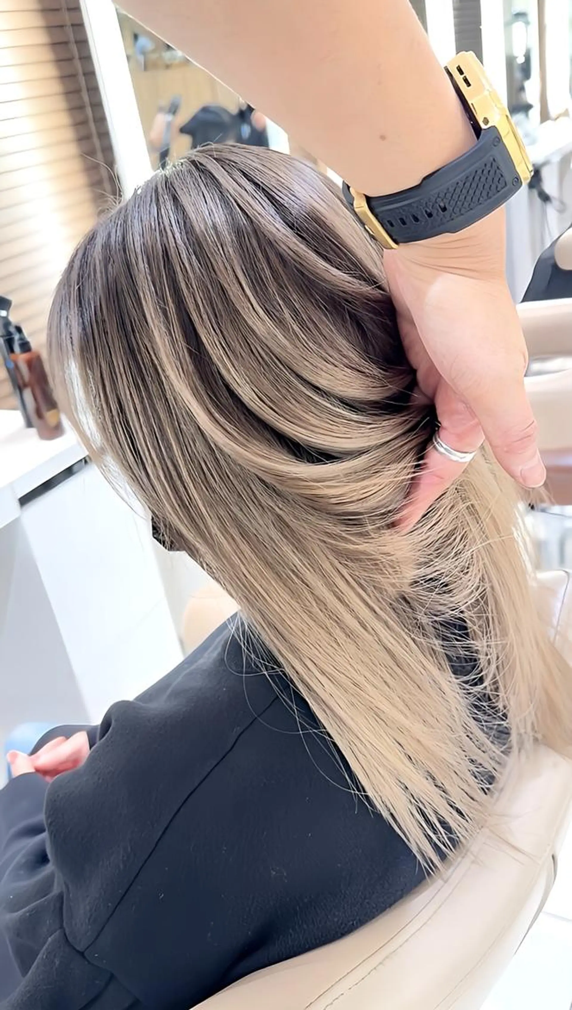 ロング カラー バレイヤージュ 髪質改善 レイヤーカット カット ヘアカラー トリートメント 山崎俊輔/髪質改善 /バレイヤージュのヘアスタイル