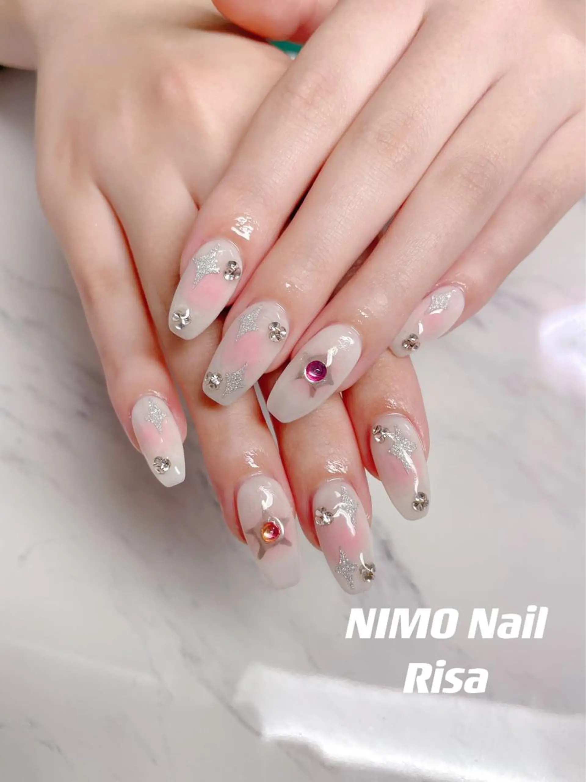 ネイル ハンドネイル RI SA☀️ リサのネイルデザイン