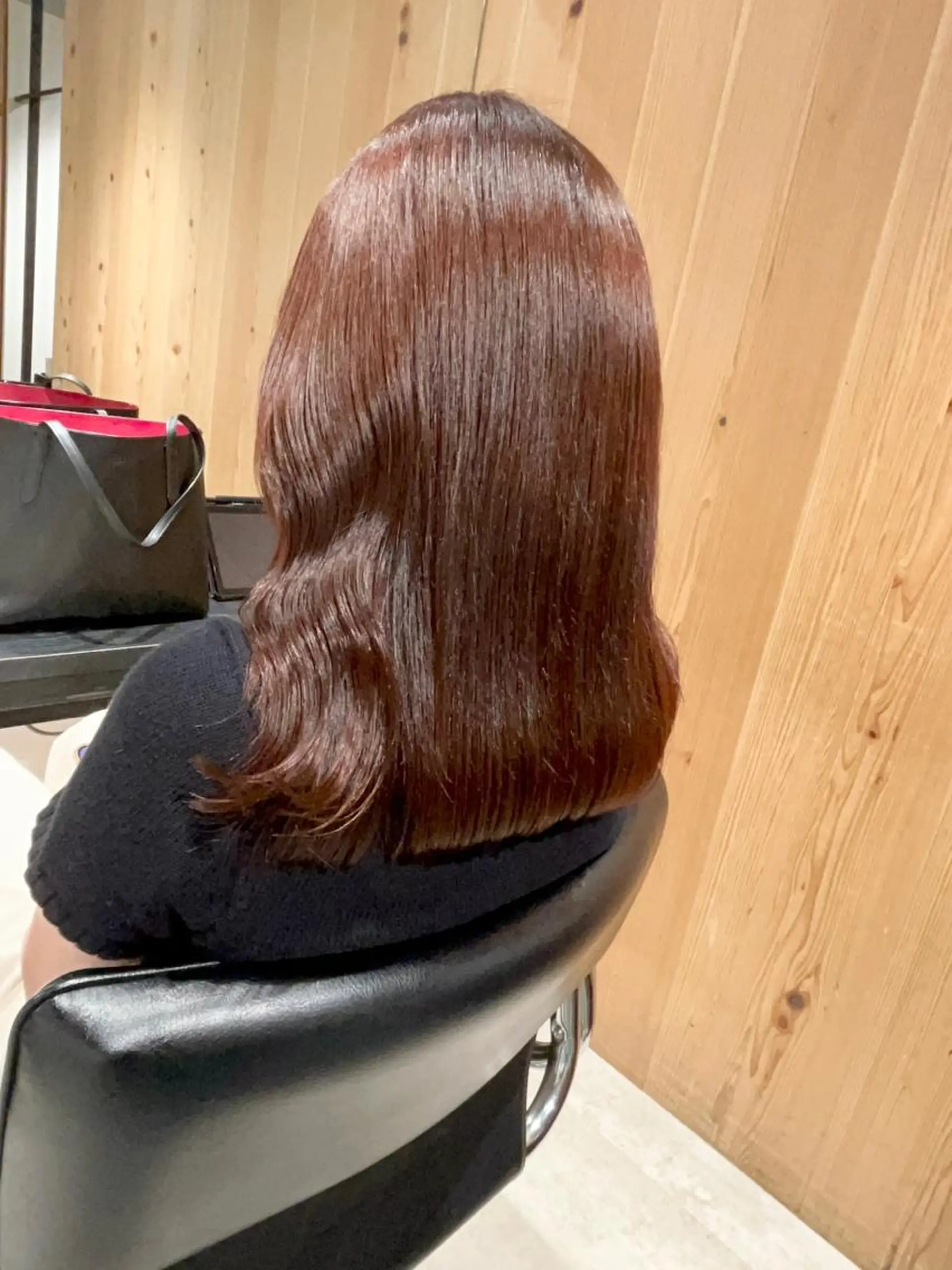 セミロング カラー ブリーチ ブラウンカラー ブリーチなしカラー オレンジ オレンジブラウン カット ヘアカラー トリートメント ヘッドスパ GO TODAY SHAIRE SALON 渋谷モディ所属・スキバサミを使わない カット🌼唯🌼のヘアスタイル