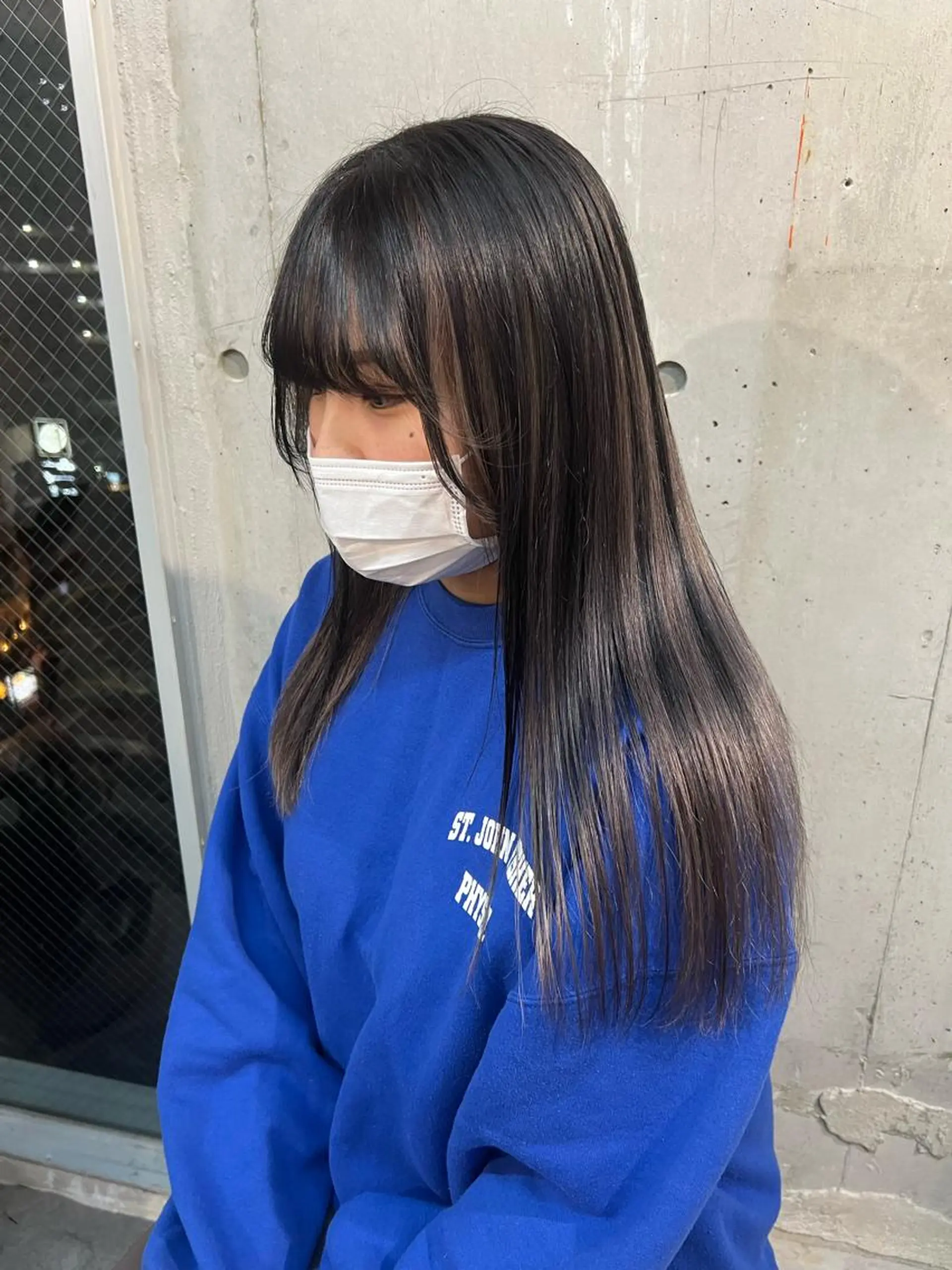 ロング カラー シルバー ヘアカラー Ayaka🩰🎀 ガーリー/暖色♡のヘアスタイル