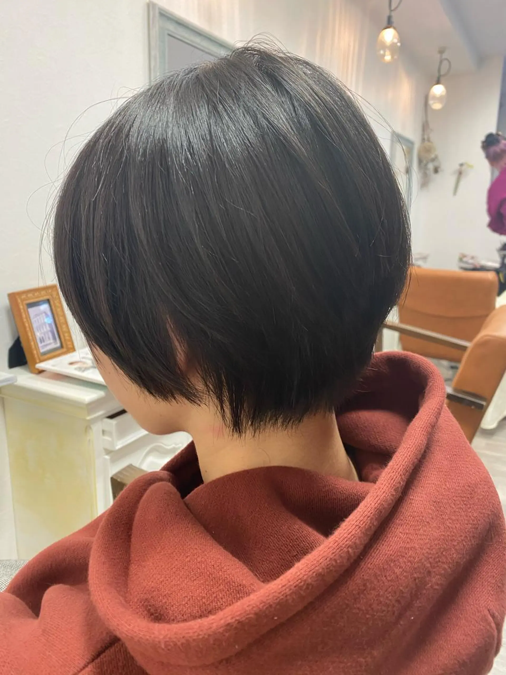 ショート ハンサムショート ショートヘア 本多結香/レイヤー /ハイライトカラーのヘアスタイル