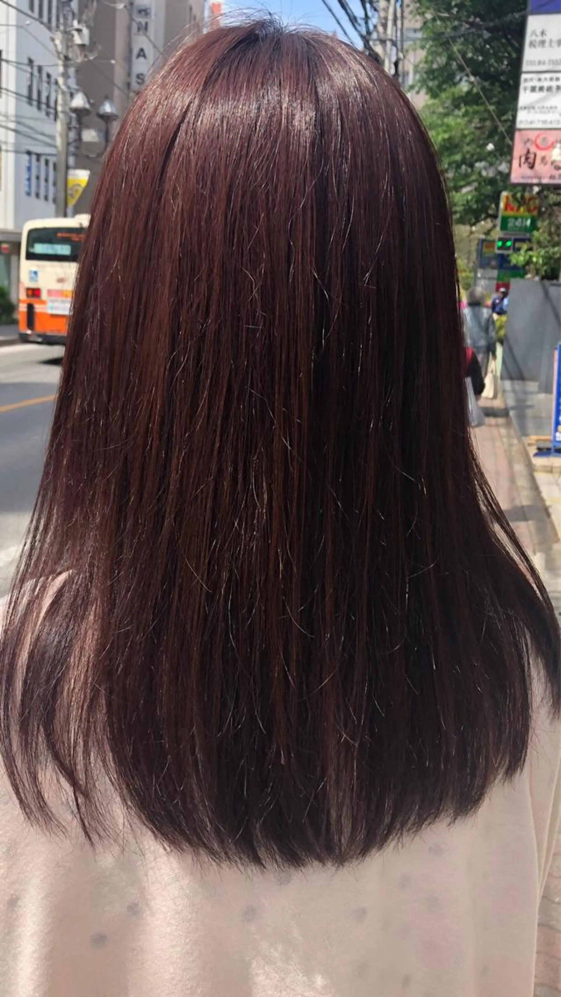 ロング カラー 品田 真里のヘアスタイル