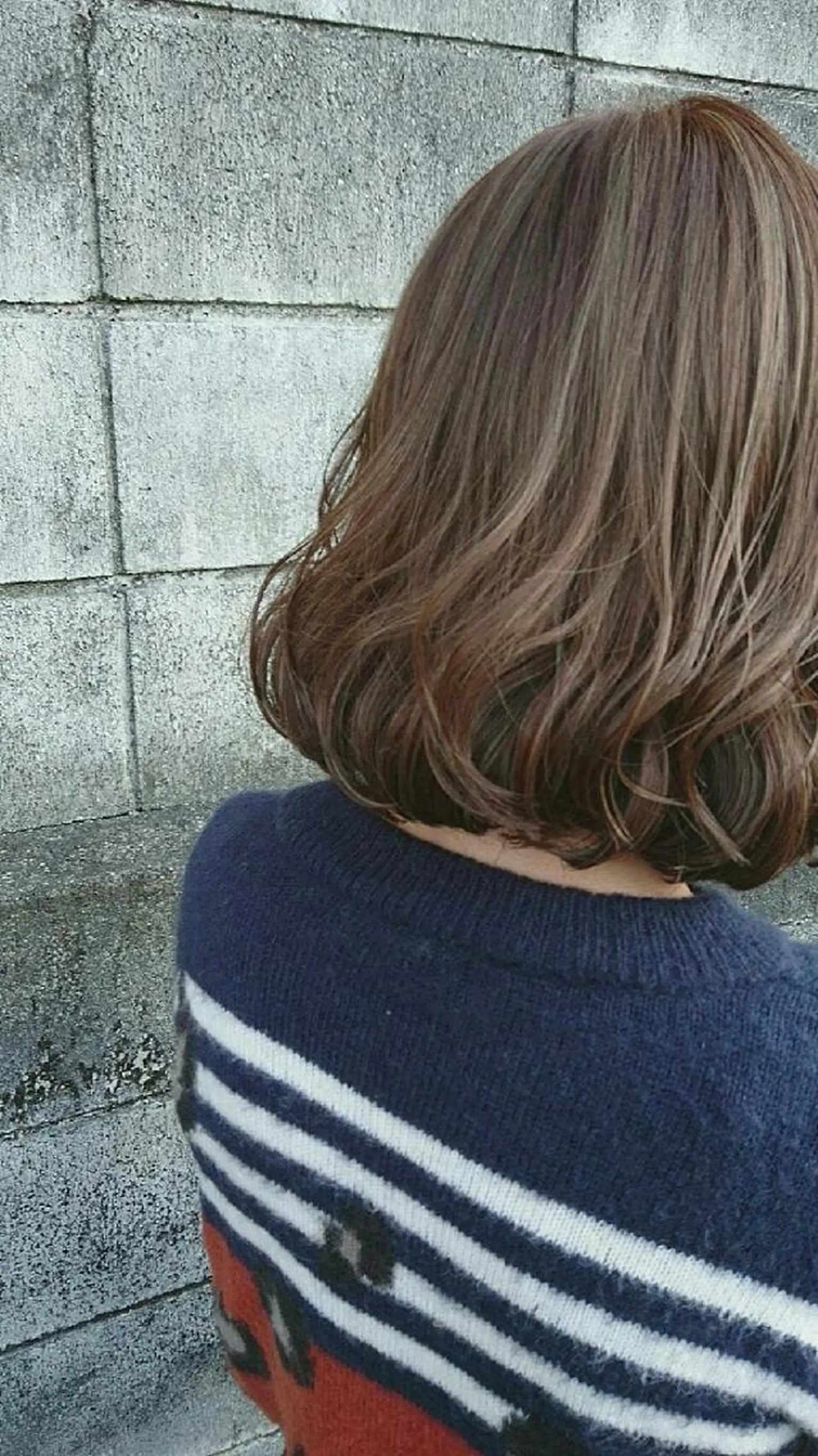 ミディアム カラー ハイライトカラー ハイライト カット パーマ トリートメント 青木 みなのヘアスタイル