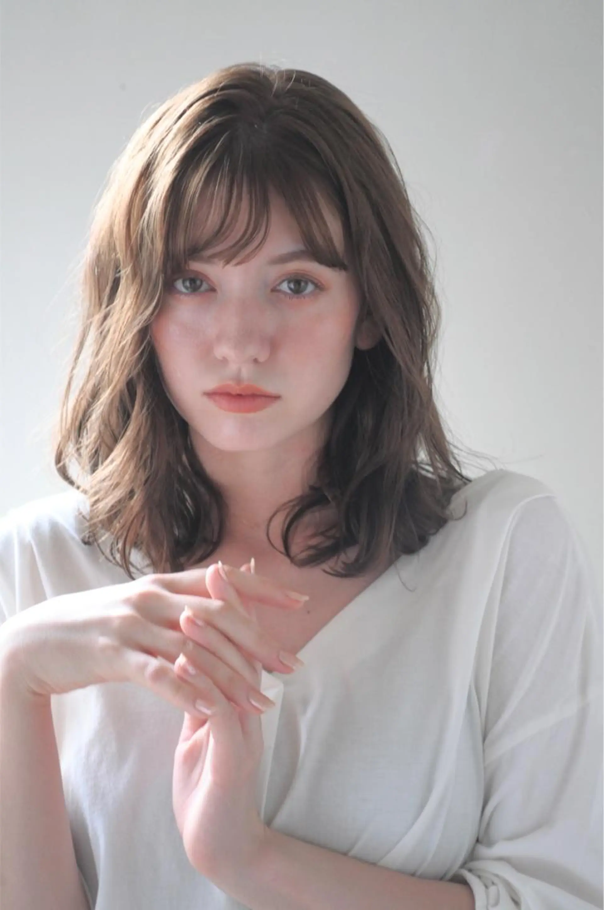 ミディアム パーマ ミディアムパーマ 伸ばしかけ カット パーマ 千 田のヘアスタイル