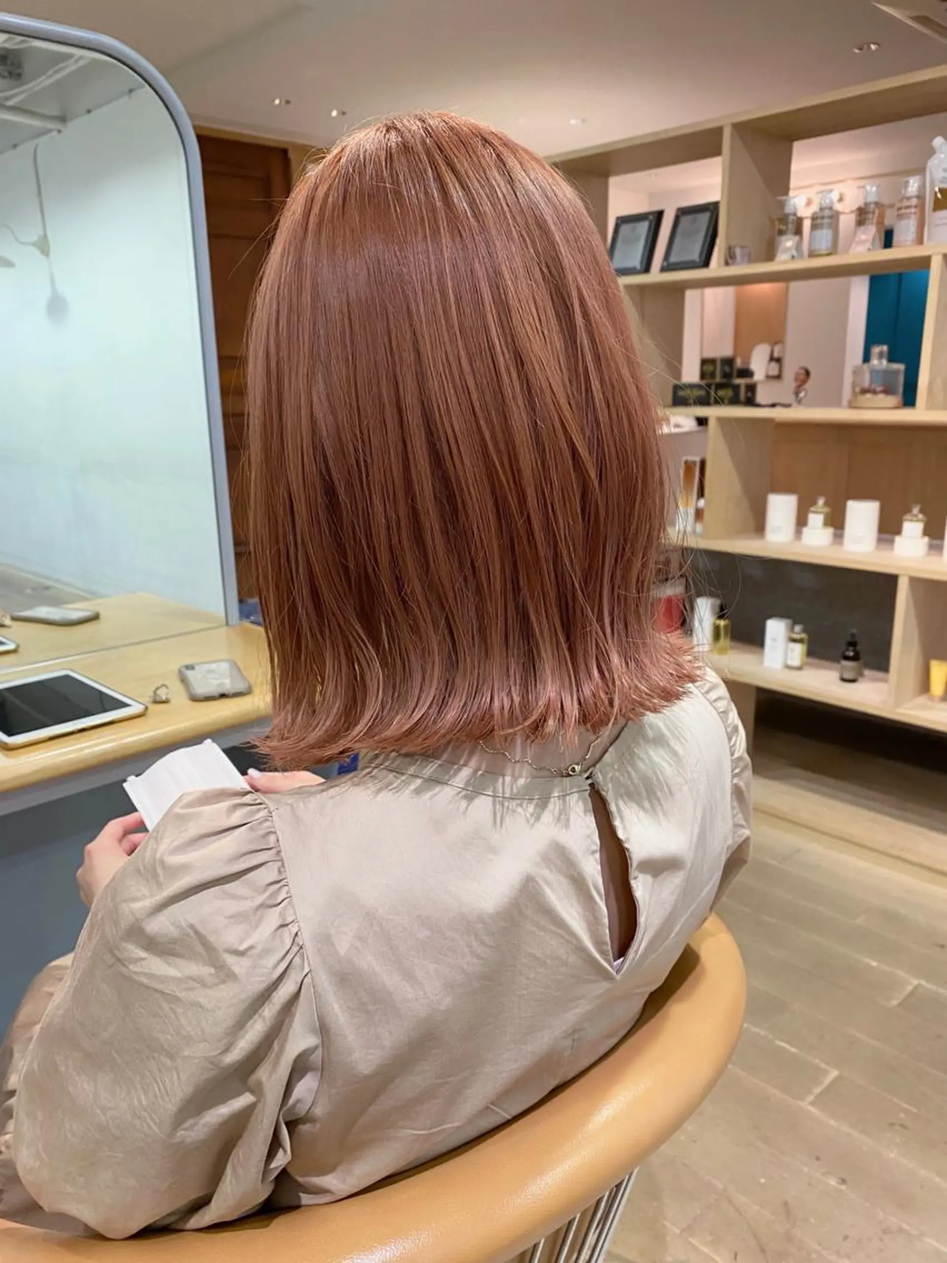 ミディアム カラー ブリーチ ケアブリーチ オレンジ ハイライトカラー MINAMIのヘアスタイル