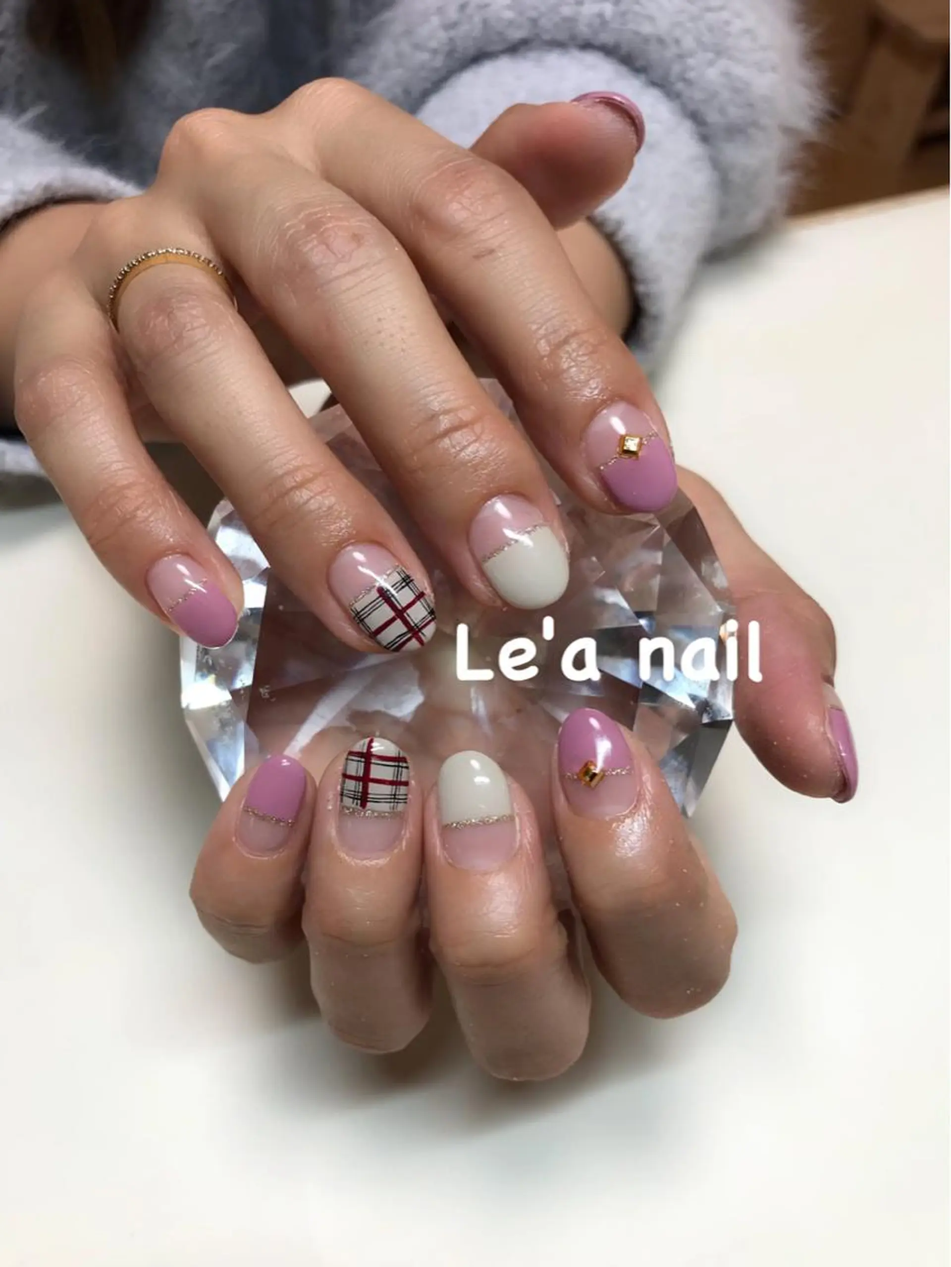 ネイル ハンドネイル 'mm  (ミリ) ＭＡＮＡＭＩのネイルデザイン