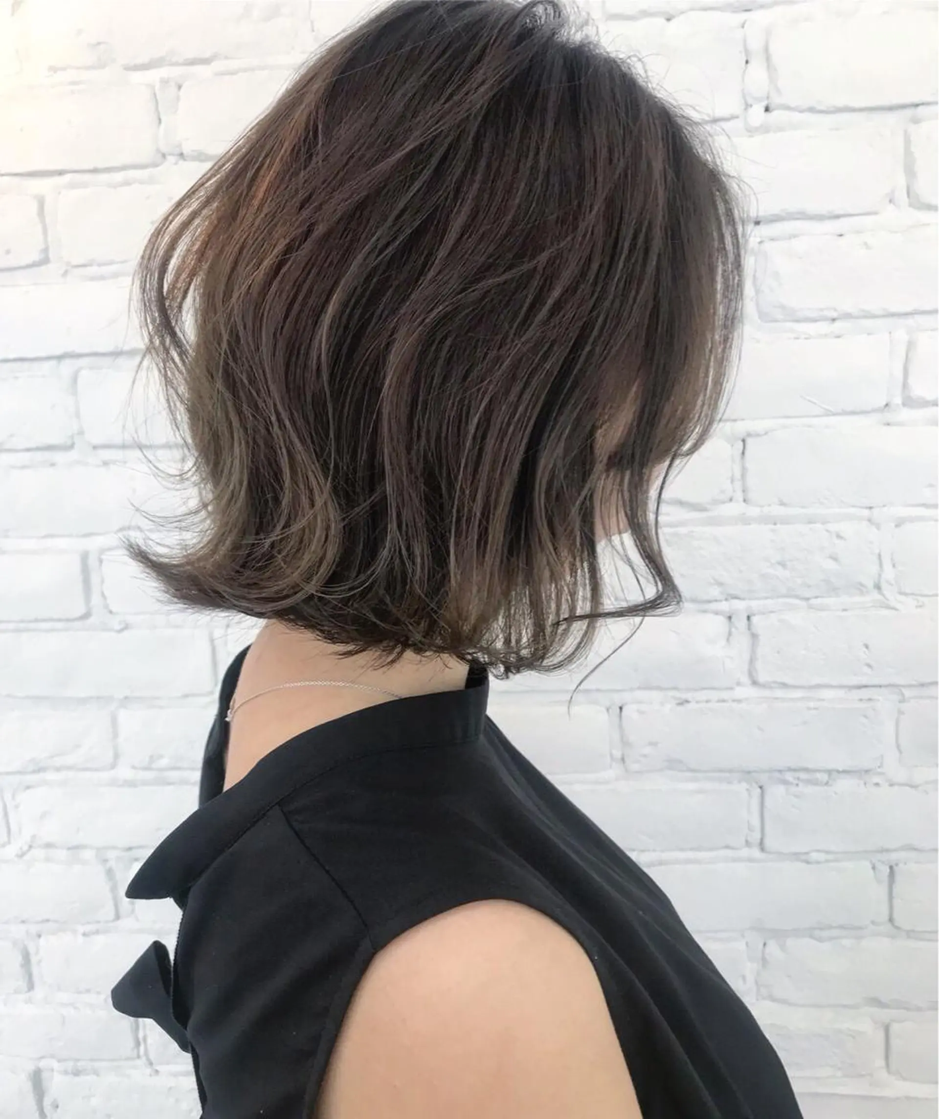 ショート カラー ニュアンスパーマ／ レイヤー／茶屋町のヘアスタイル