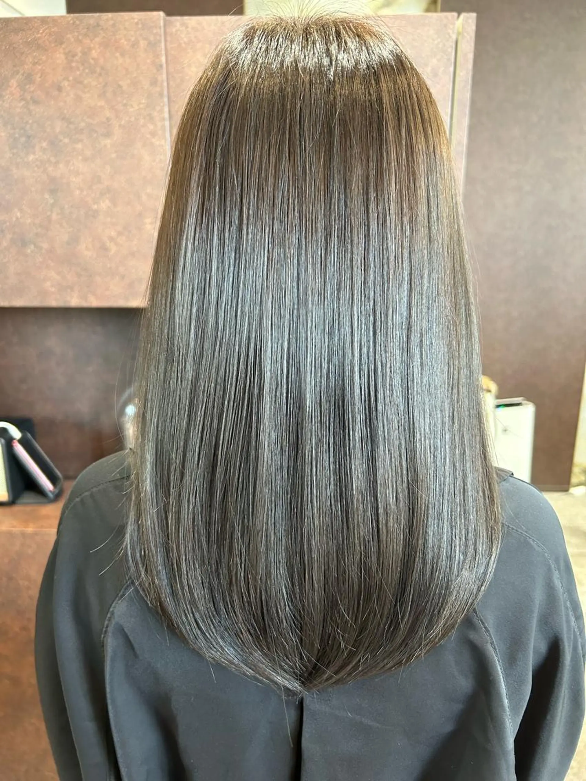 ミディアム 髪質改善✨美髪矯正✨ KAREN🍓のヘアスタイル