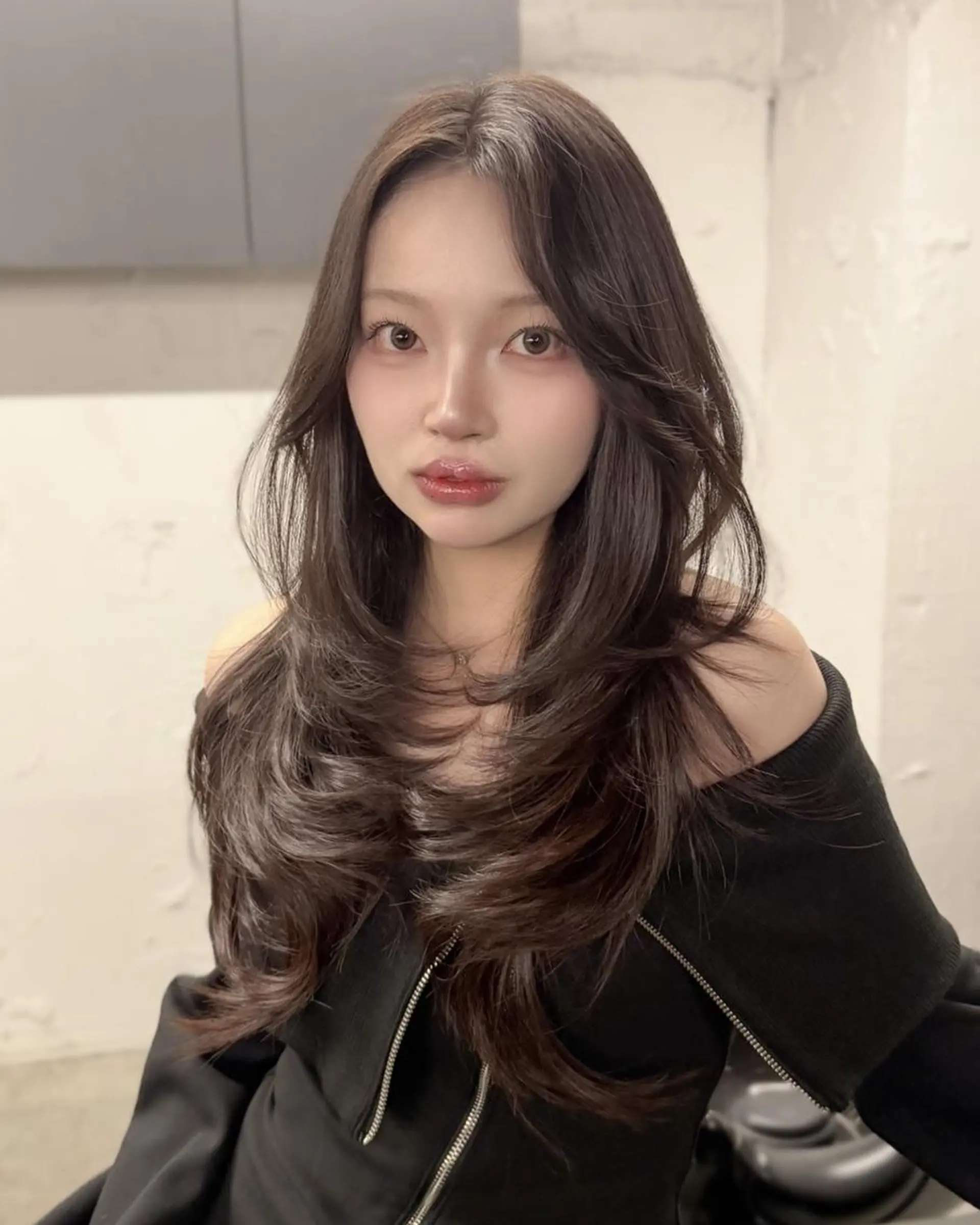 ロング カラー 🪽韓国暗髪ヘア🪽 DANCE渋谷🤍のヘアスタイル