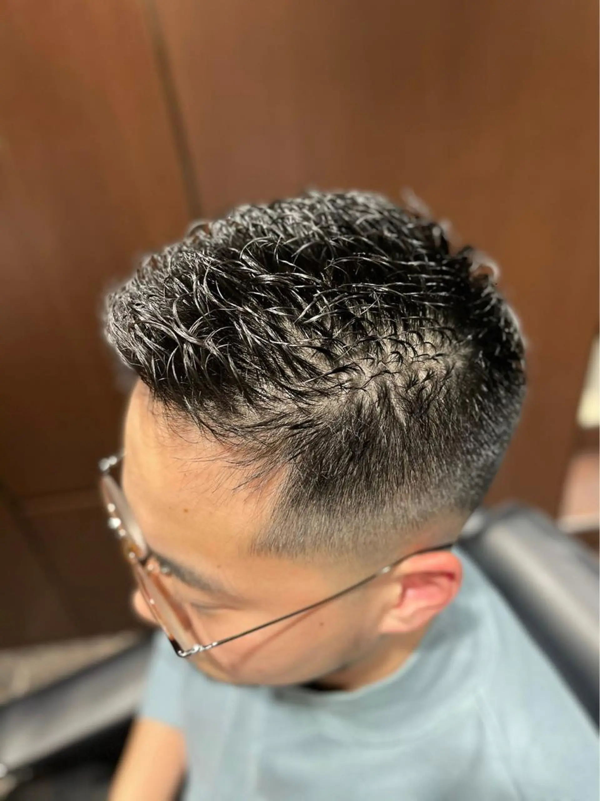 ショート 岡部 迅のヘアスタイル