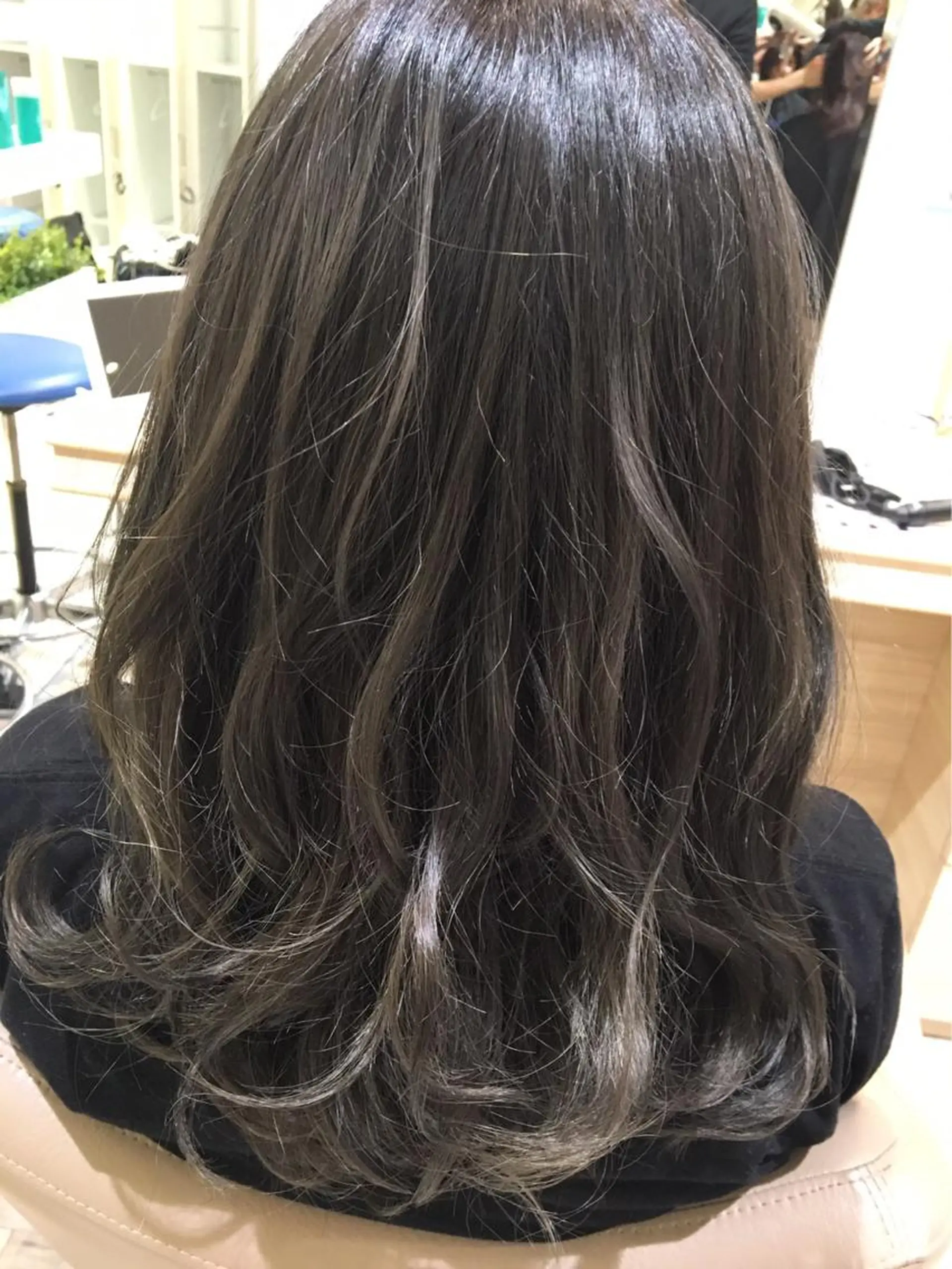 ロング midori osawaのヘアスタイル