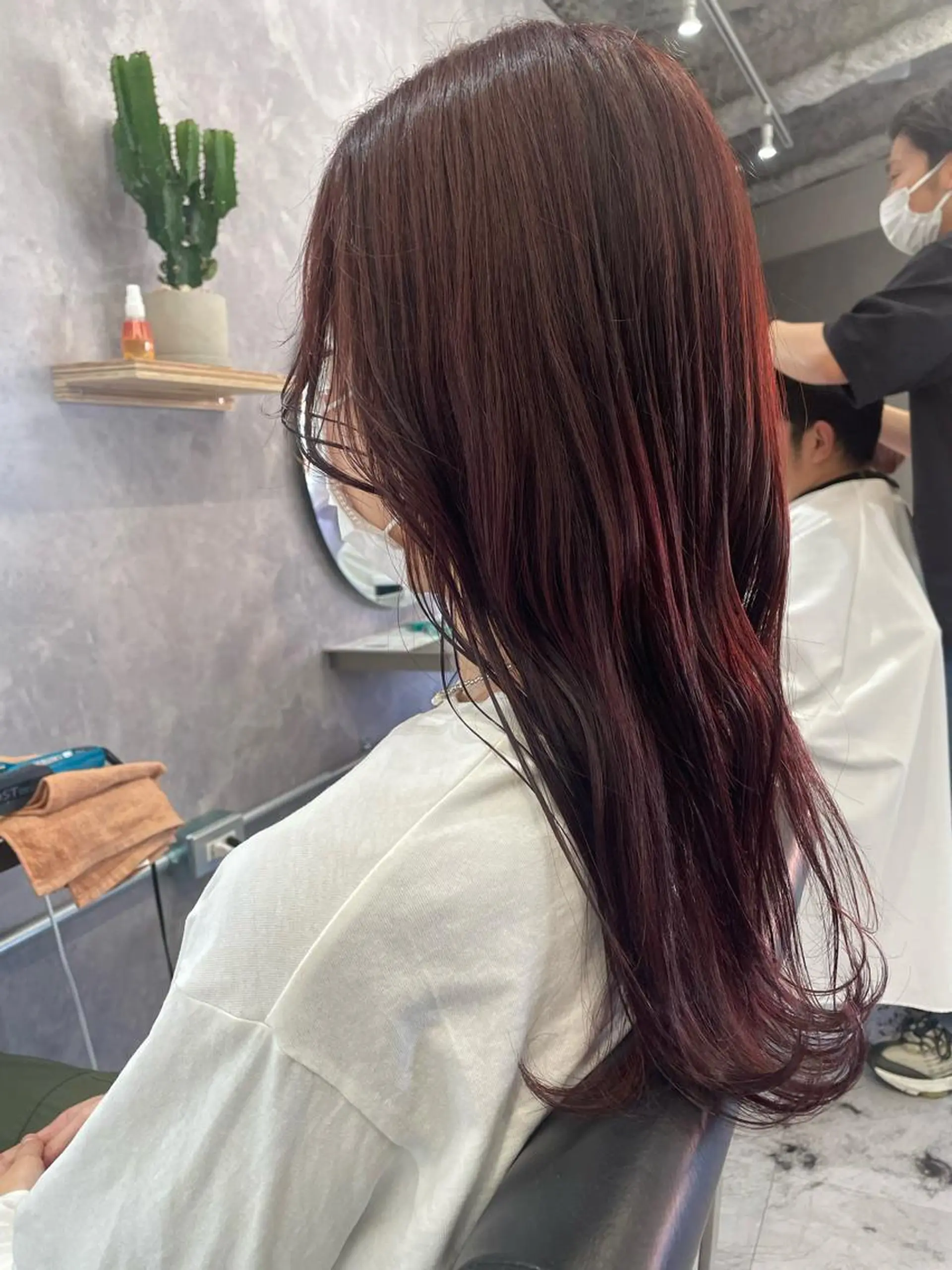 セミロング カラー yui/ layer cutのヘアスタイル