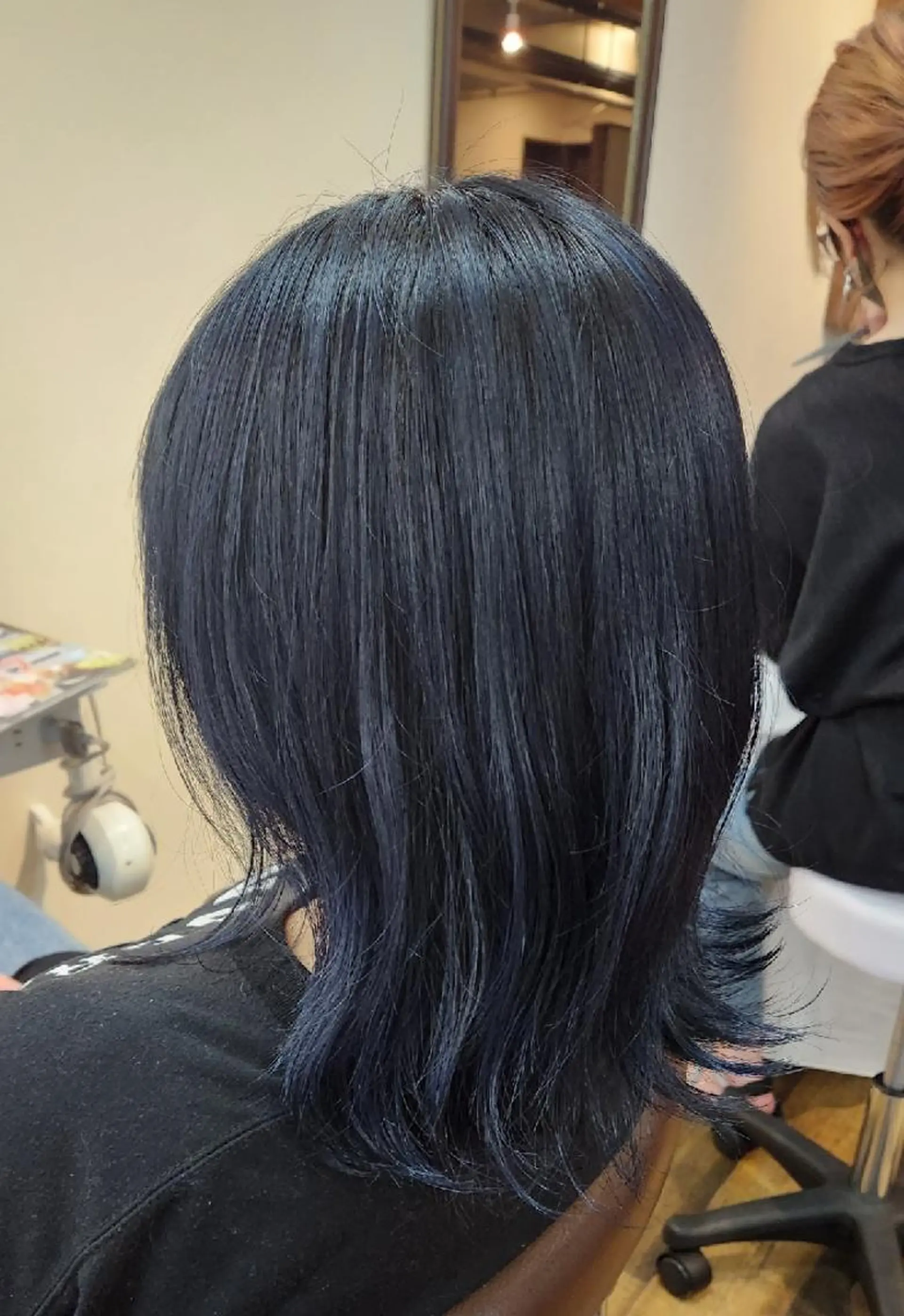 カラー 黒髪 ブルーカラー ブルーブラック 龍 悠紀のヘアスタイル