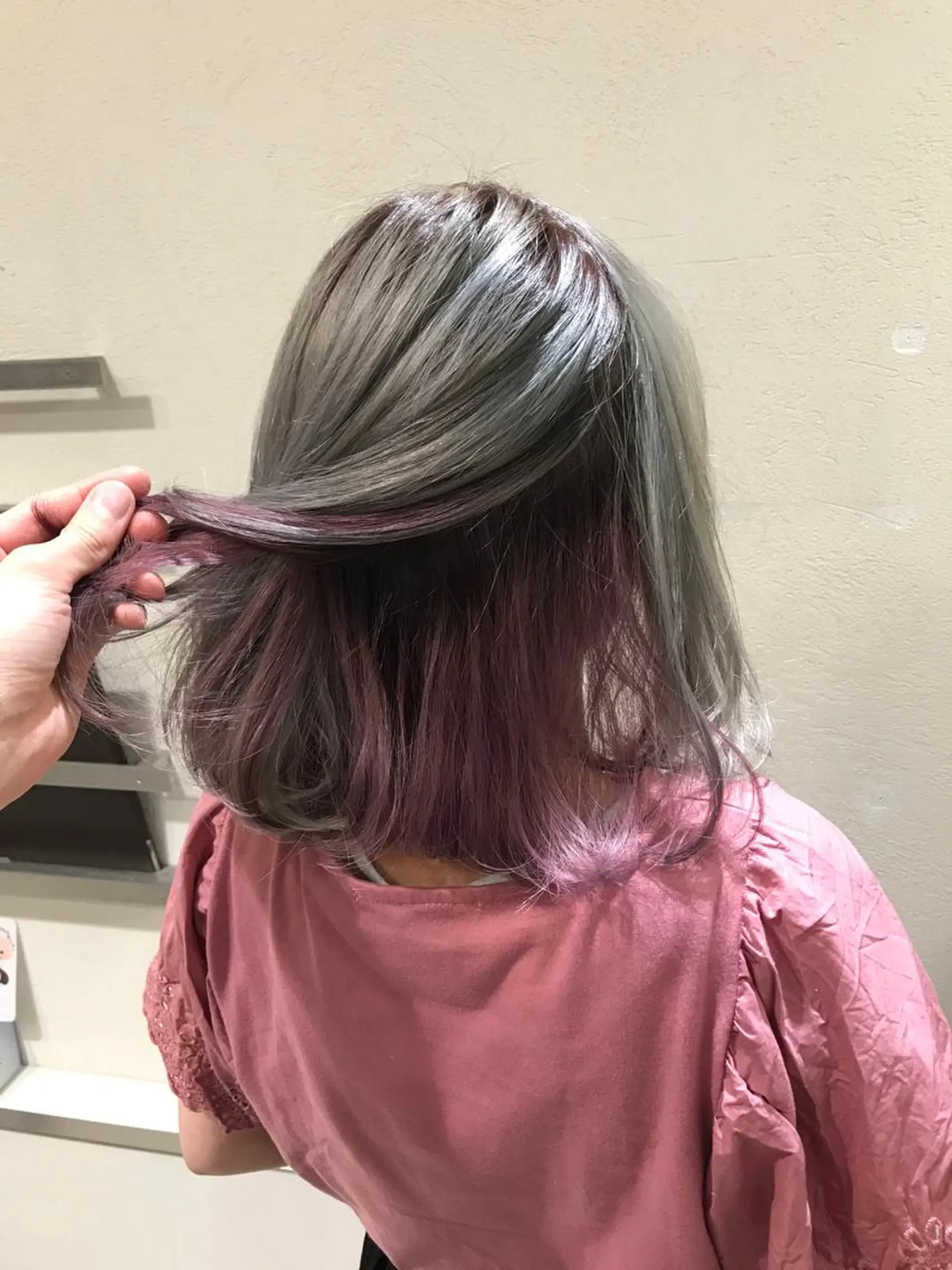 ショート カラー ブリーチ イルミナカラー インナーカラー AMI Hair  supply所属・髪質改善カラー韓国風 レイヤーtudaのヘアスタイル