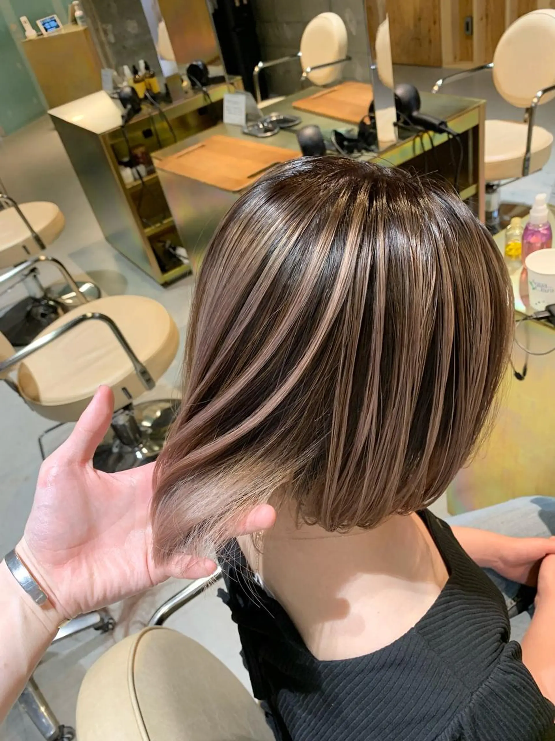 ショート カラー バレイヤージュ ボブ レイヤーカット tension 【テンション】のヘアスタイル