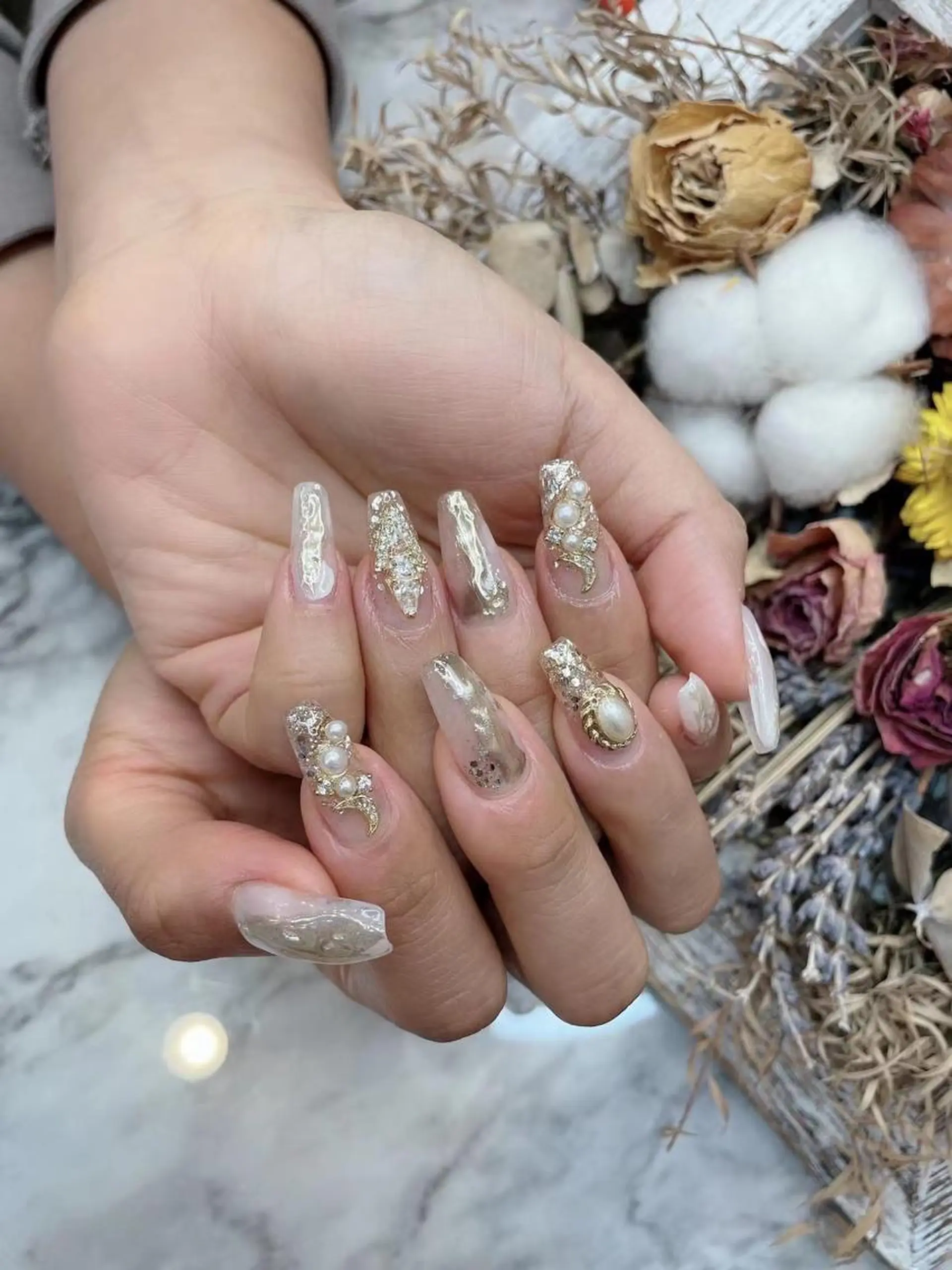 ネイル ゴールド ラメ(グリッター) ニュアンスネイル Babarla Nailのネイルデザイン