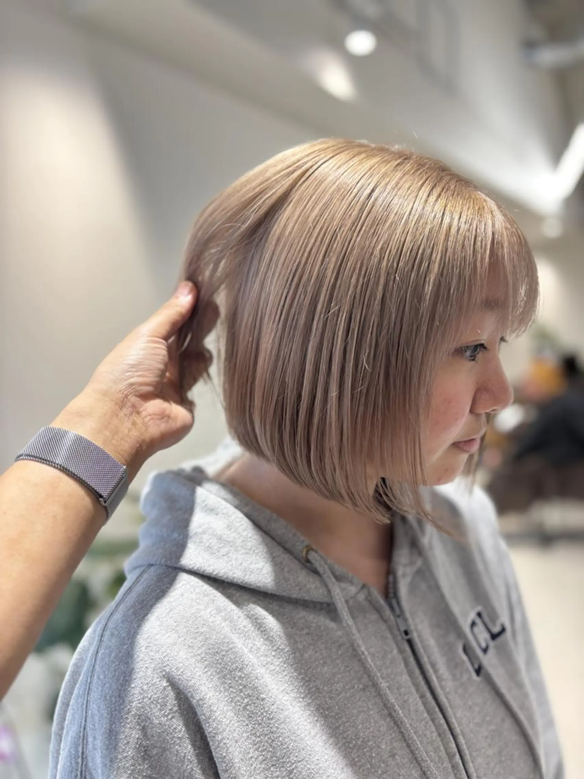 ミディアム カラー ブリーチ ケアブリーチ 透明感カラー ハイトーンカラー カット ヘアカラー トリートメント Liru:smart salon/茅ヶ崎のヘアスタイル