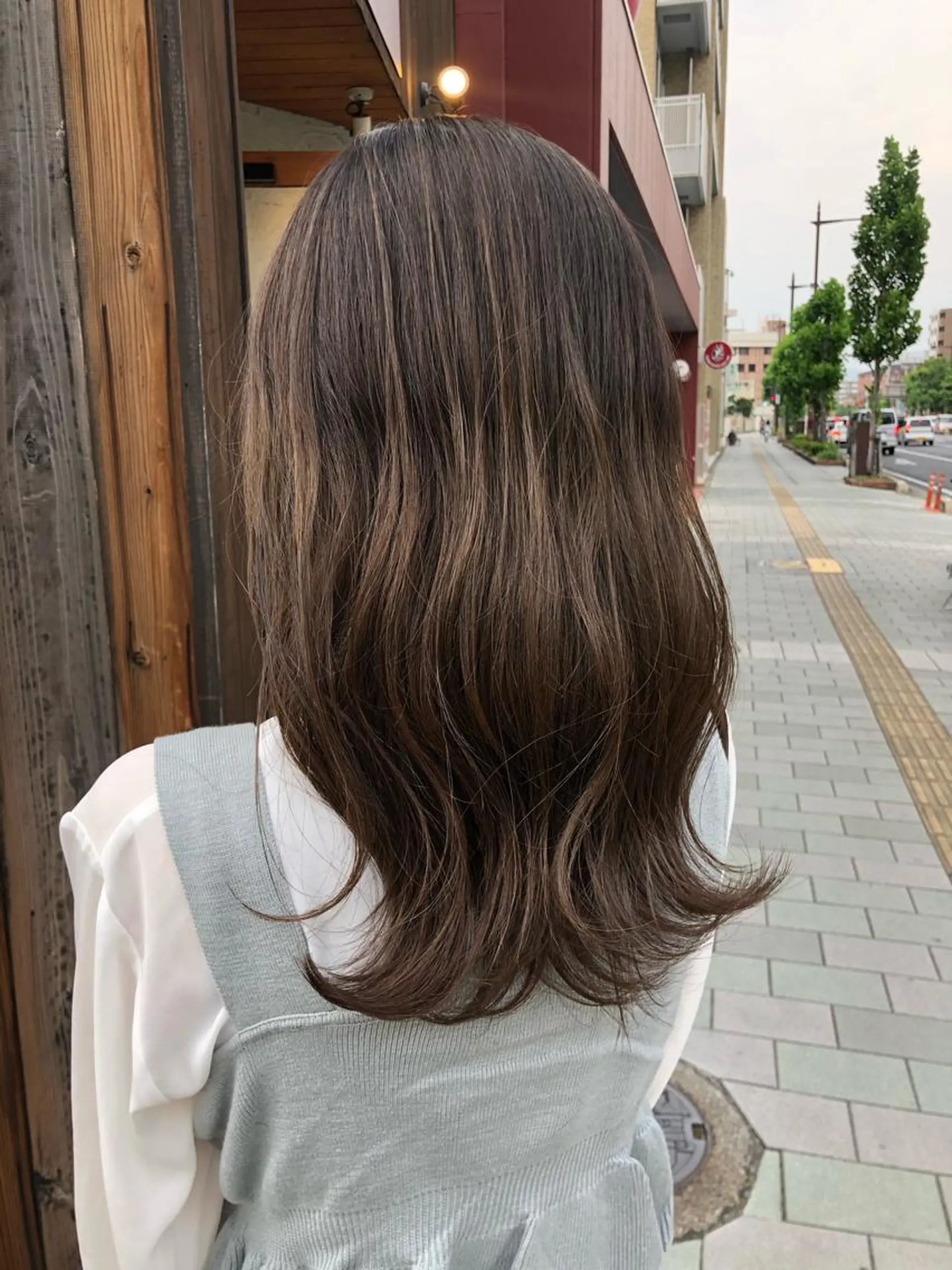 セミロング カット ヘアカラー 國次 夕貴のヘアスタイル