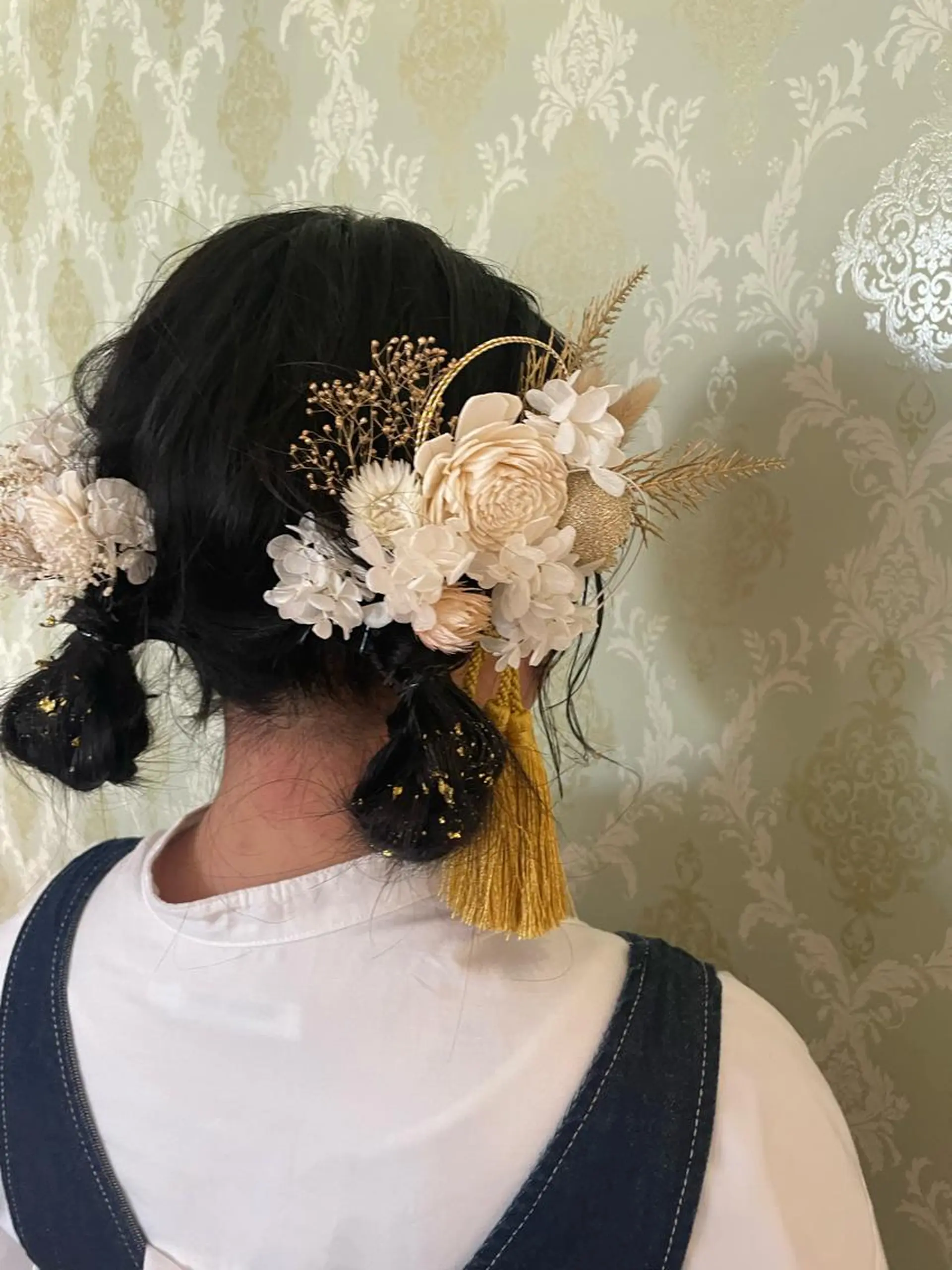 ミディアム ヘアアレンジ 成人式 お団子ヘア ヘアセット EARTH中島 秋桜久のヘアスタイル