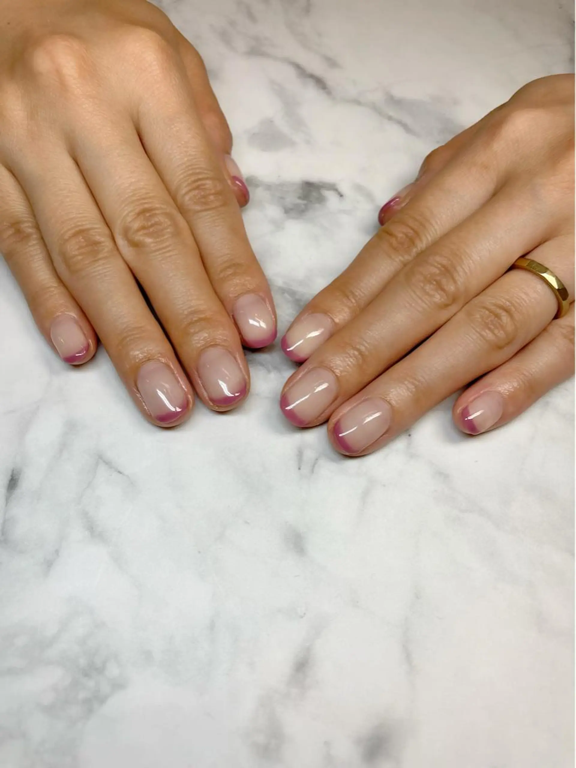 ネイル フレンチネイル ピンク ハンドネイル フットネイル with hues AYAのネイルデザイン