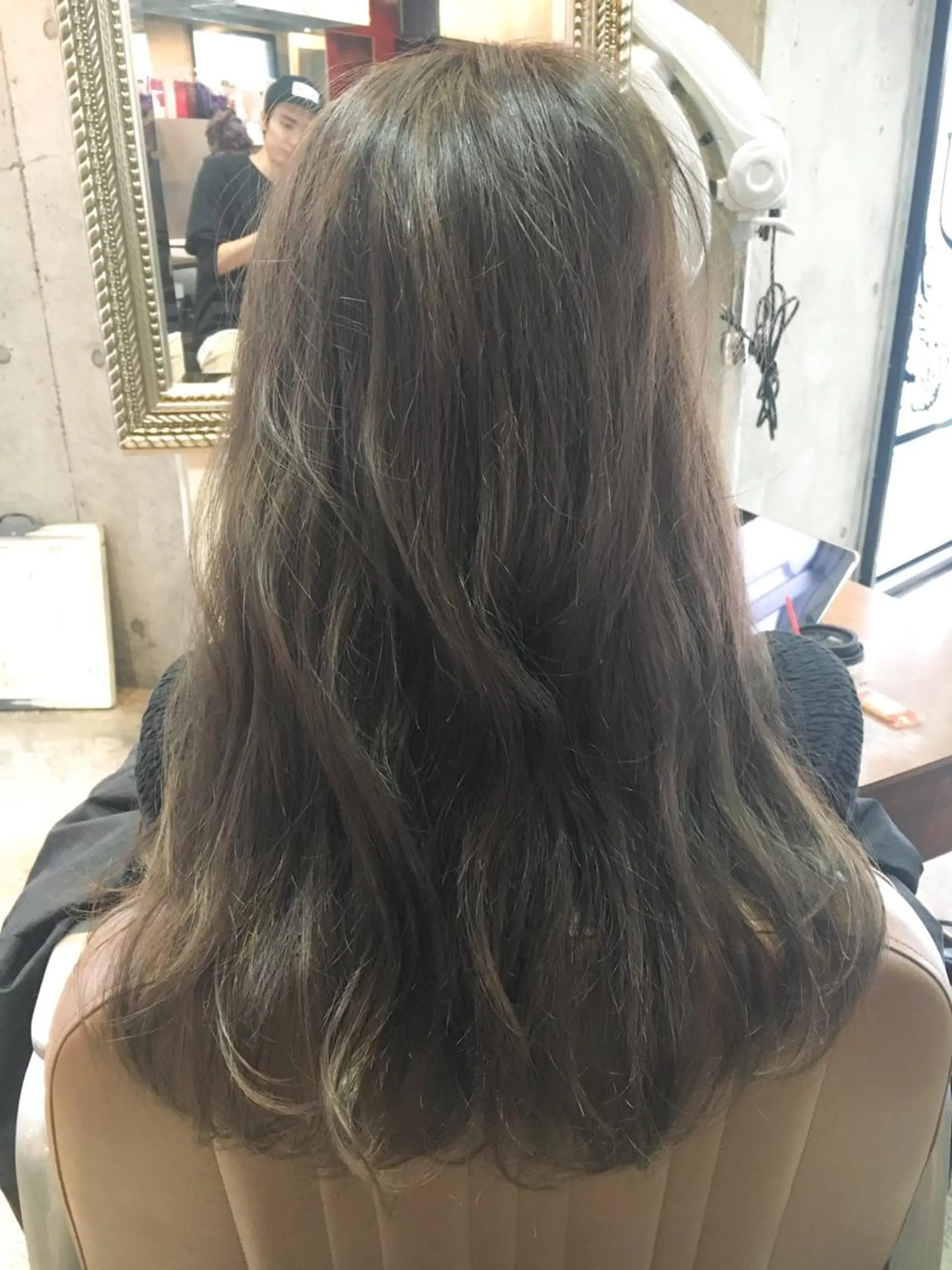 ロング カラー アッシュ ベージュカラー ダブルカラー 北條 優輝のヘアスタイル