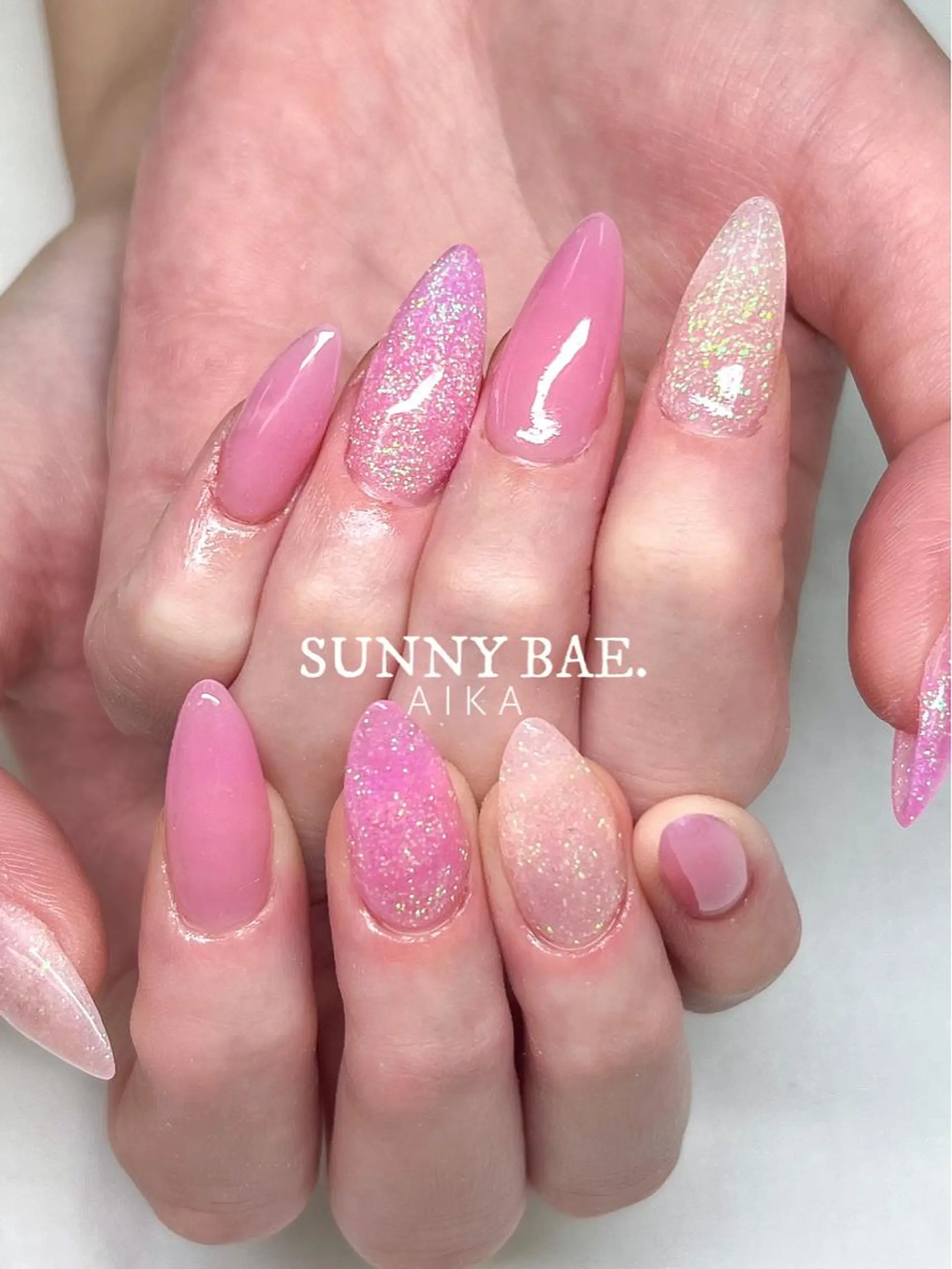 セミロング ネイル アートネイル ジェルネイル キラキラネイル ロングネイル 持ち込み Made By AIKAのネイルデザイン