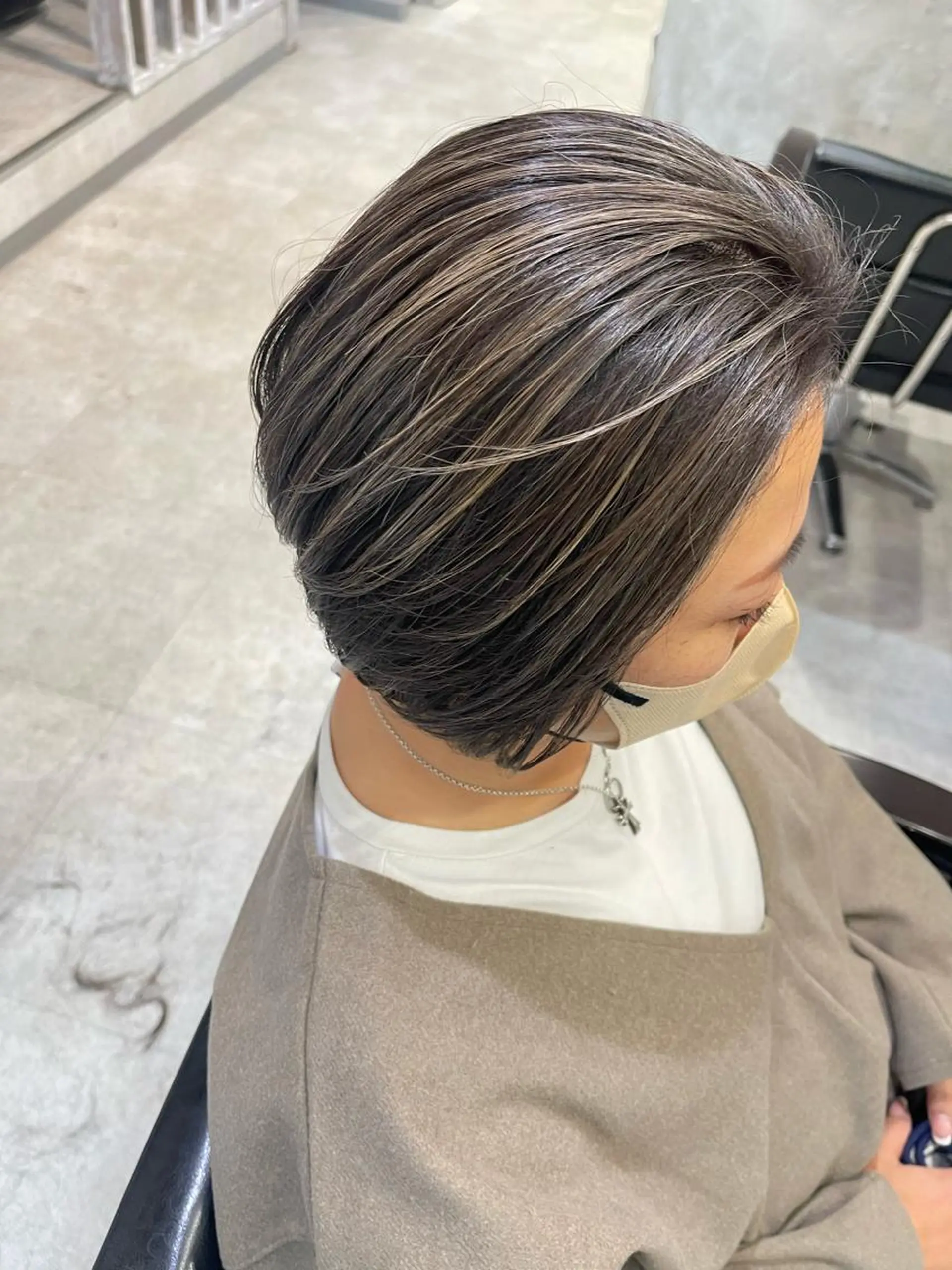 ショート カラー ヘアアレンジ ベージュカラー ハイライトカラー ハイライト ヘアカラー PARK by CREAM所属・松井那津子 /ハイライトブリーチのヘアスタイル