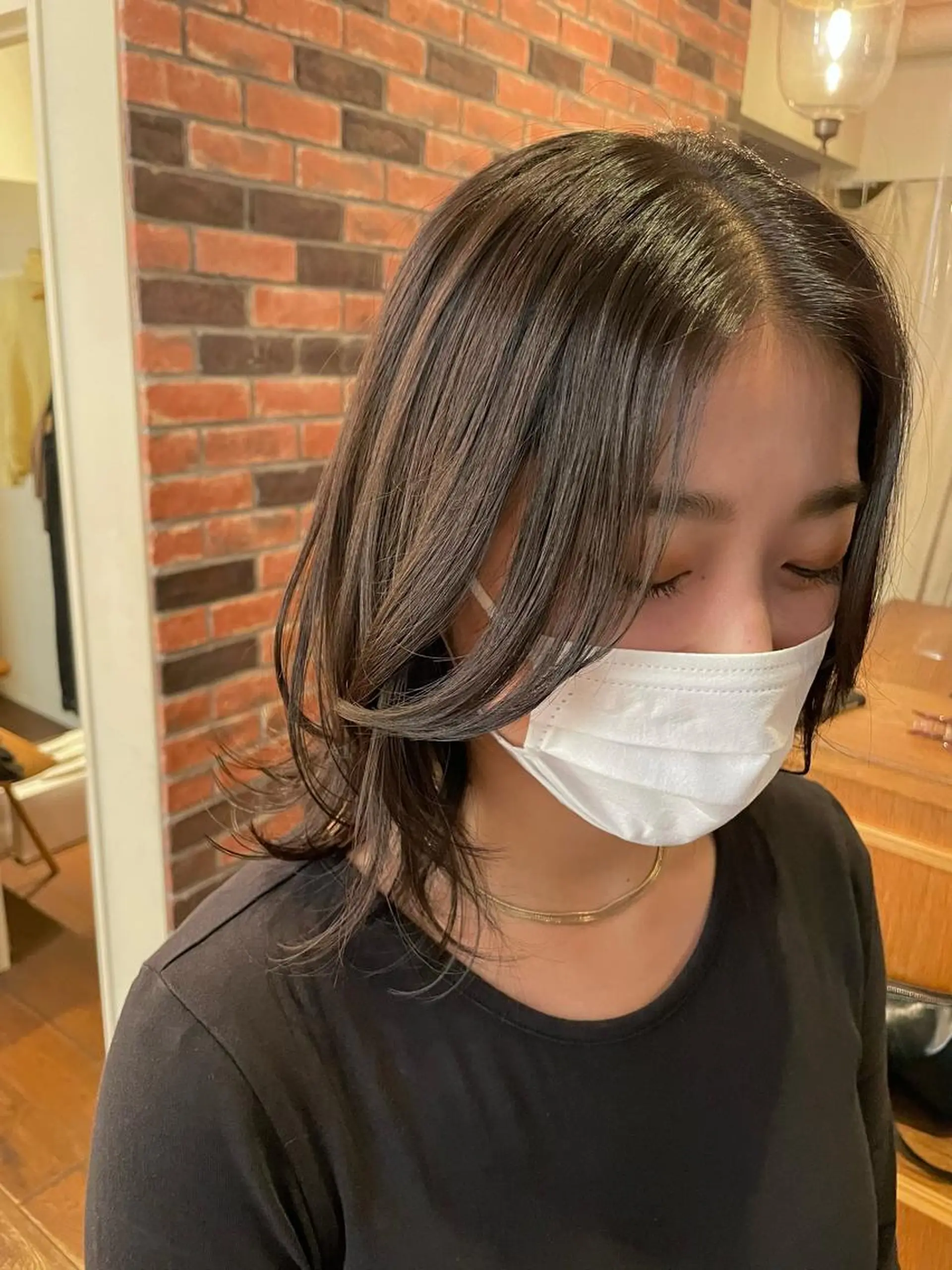 ミディアム カラー ヘアアレンジ 透明感カラー ヘアカラー トリートメント 抜け感ボブ×パーマ ｜kazaneのヘアスタイル